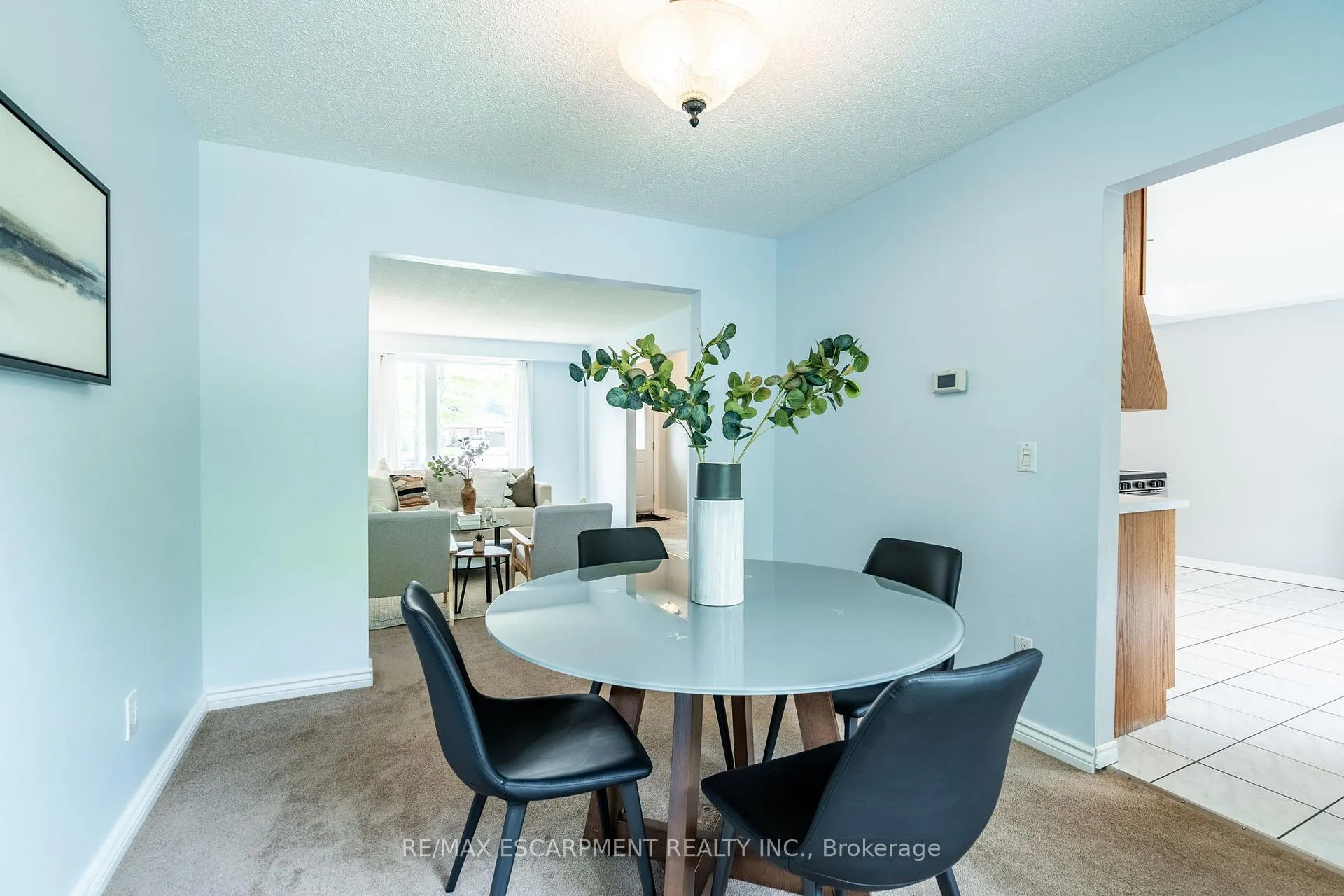 Photo 9 of 11 Pecan Court, Hamilton, Stoney Creek — HOMEH