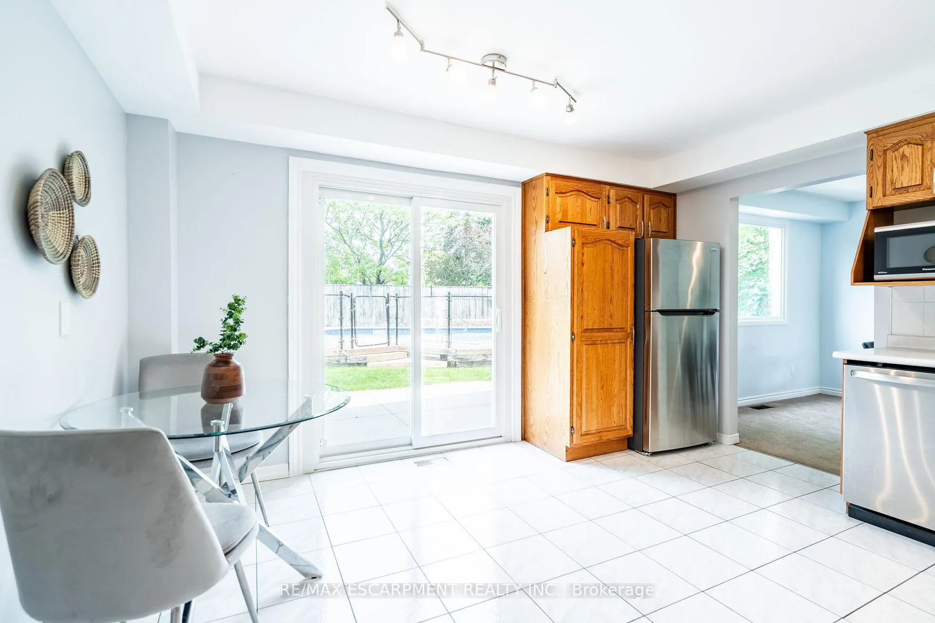 Photo 13 of 11 Pecan Court, Hamilton, Stoney Creek — HOMEH