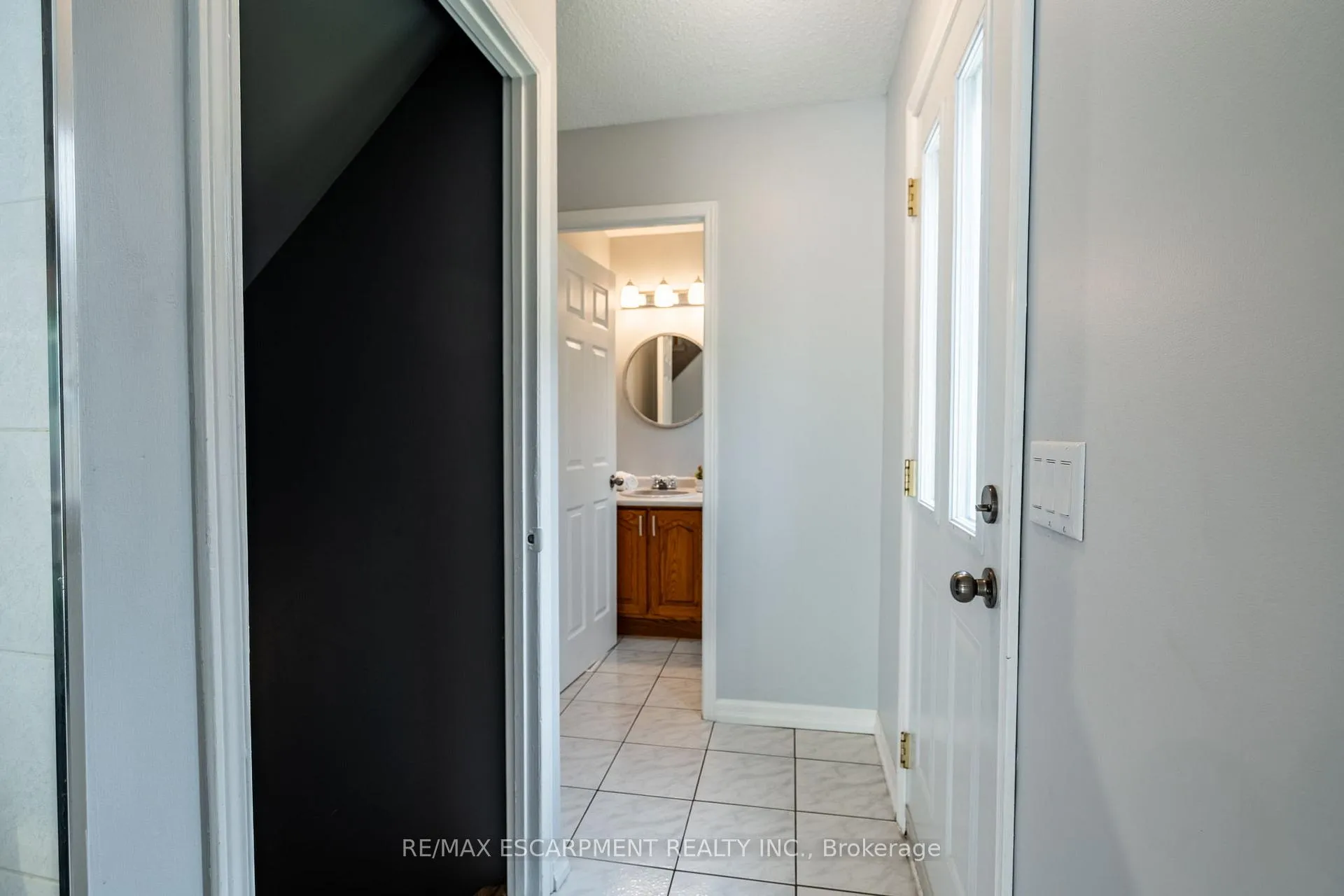 Photo 14 of 11 Pecan Court, Hamilton, Stoney Creek — HOMEH
