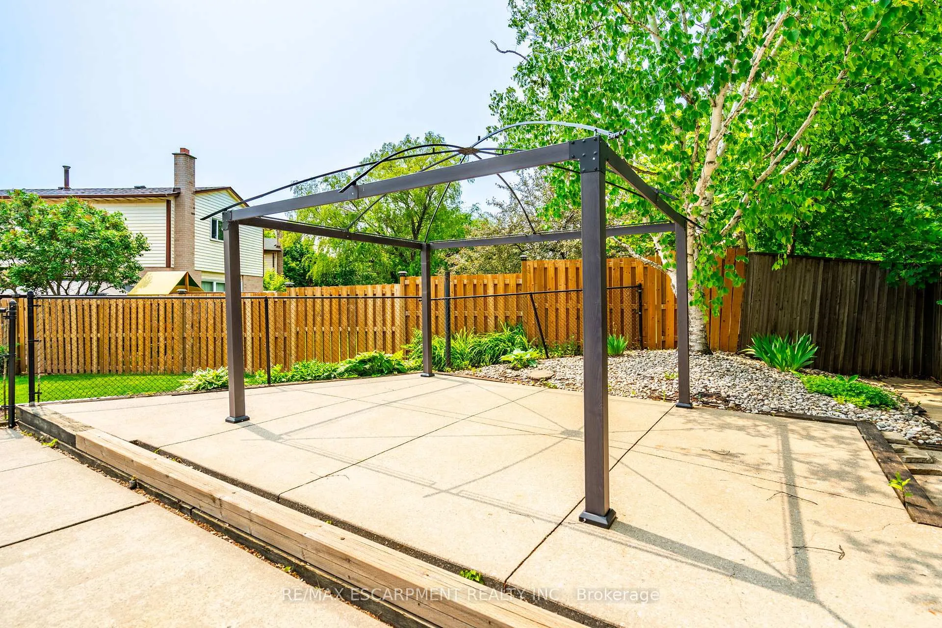 Photo 38 of 11 Pecan Court, Hamilton, Stoney Creek — HOMEH