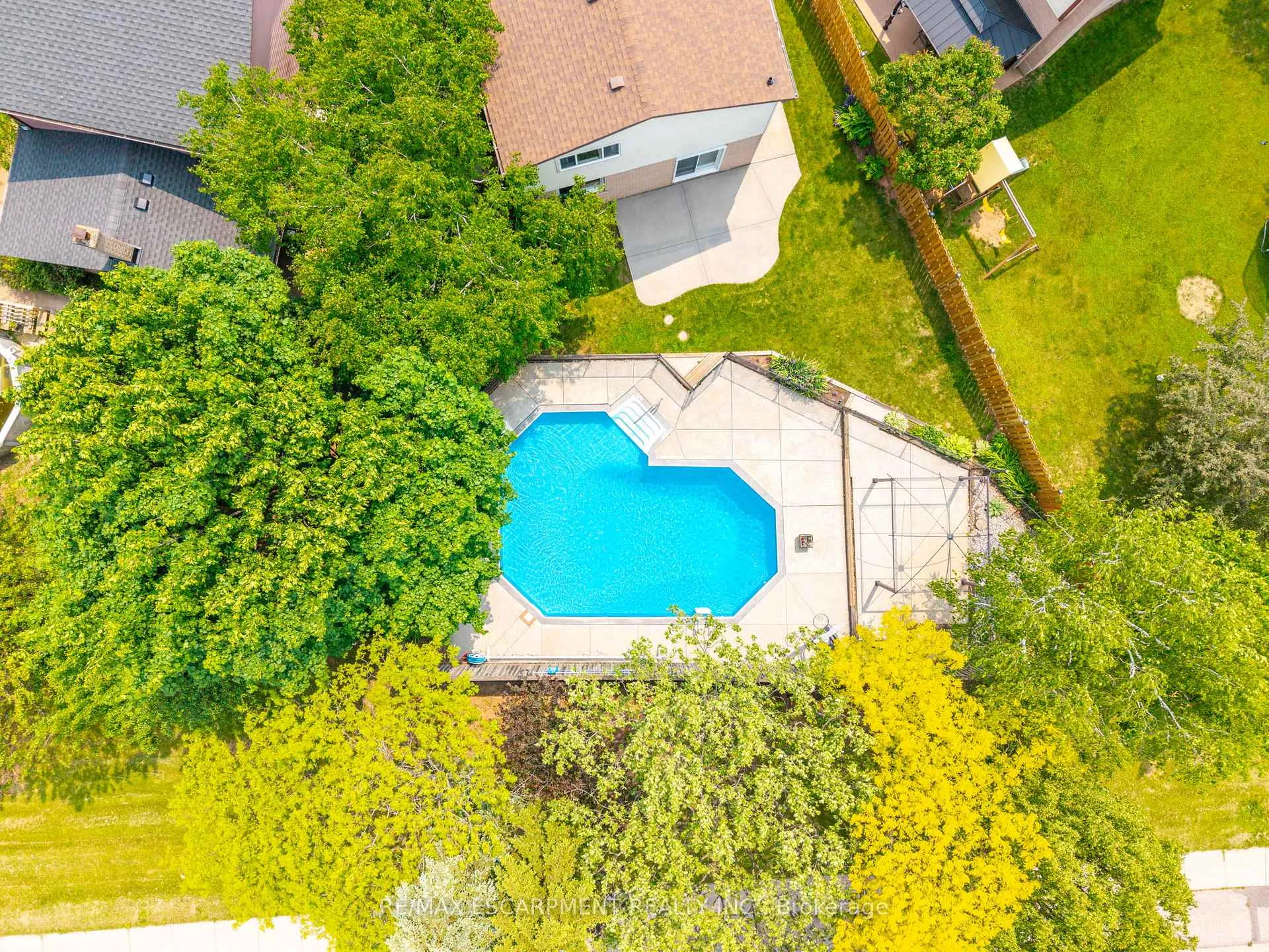 Photo 46 of 11 Pecan Court, Hamilton, Stoney Creek — HOMEH