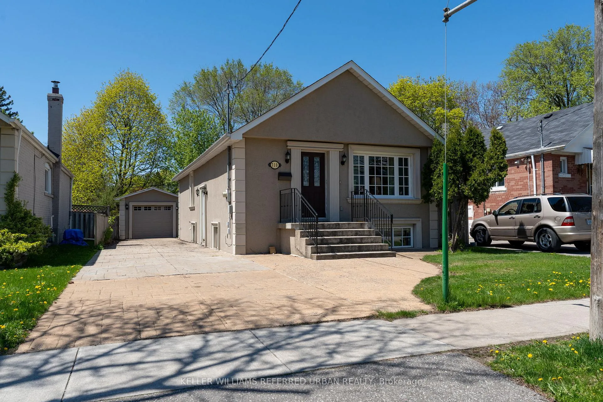 Front of 710 Pharmacy Avenue