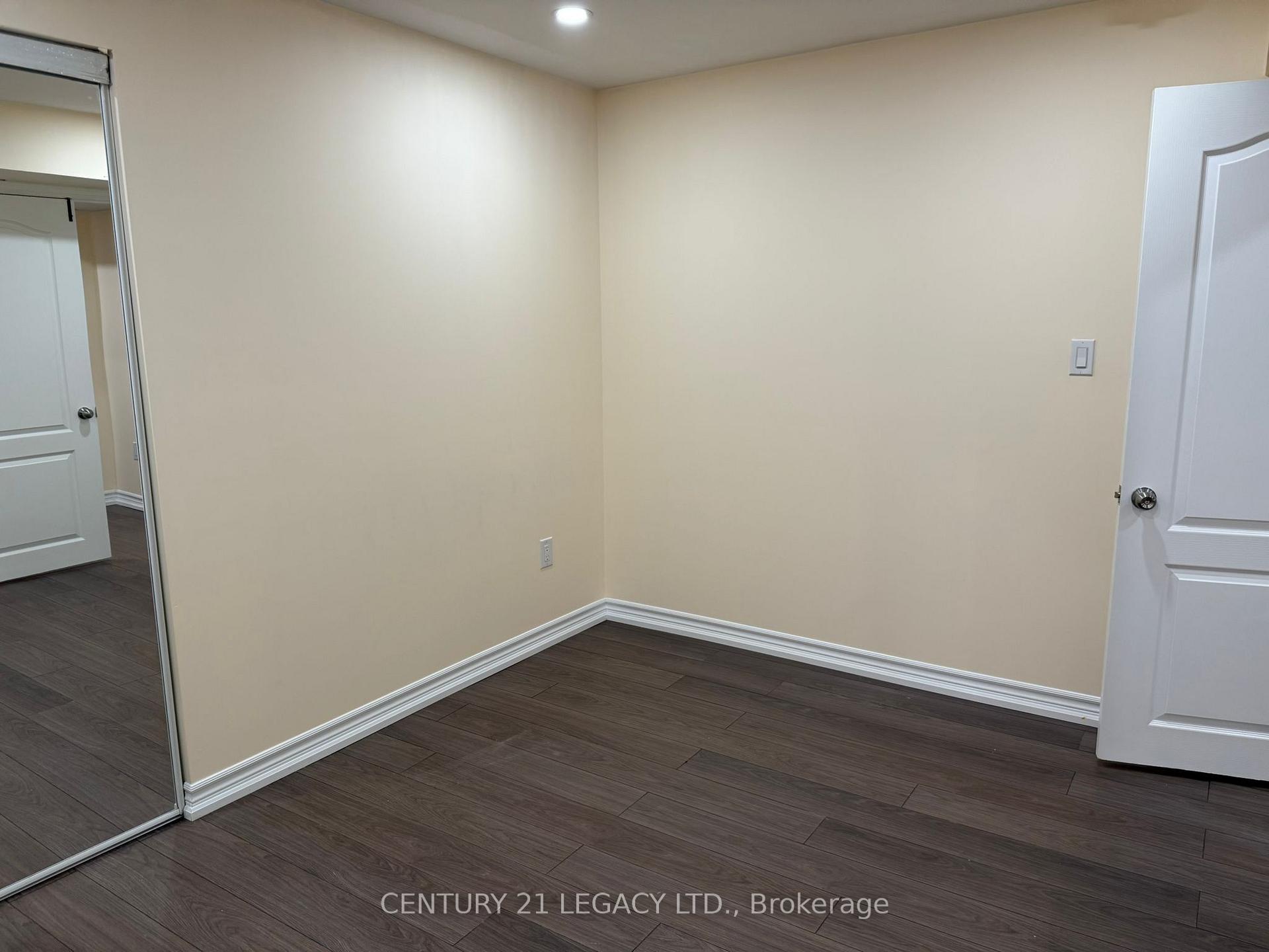 Photo 11 of 190 Owlridge Drive, Brampton, Credit Valley — HOMEH
