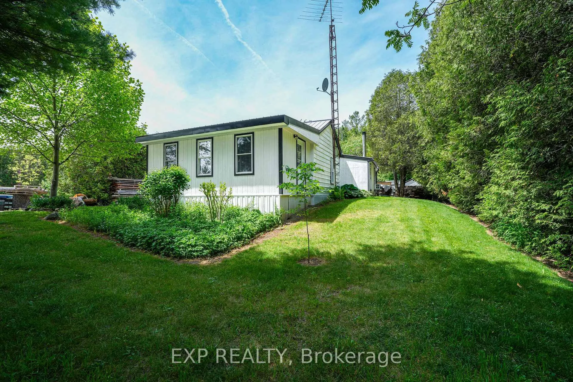 Photo 2 of 32207 Sylvan Road, North Middlesex, Sylvan — HOMEH