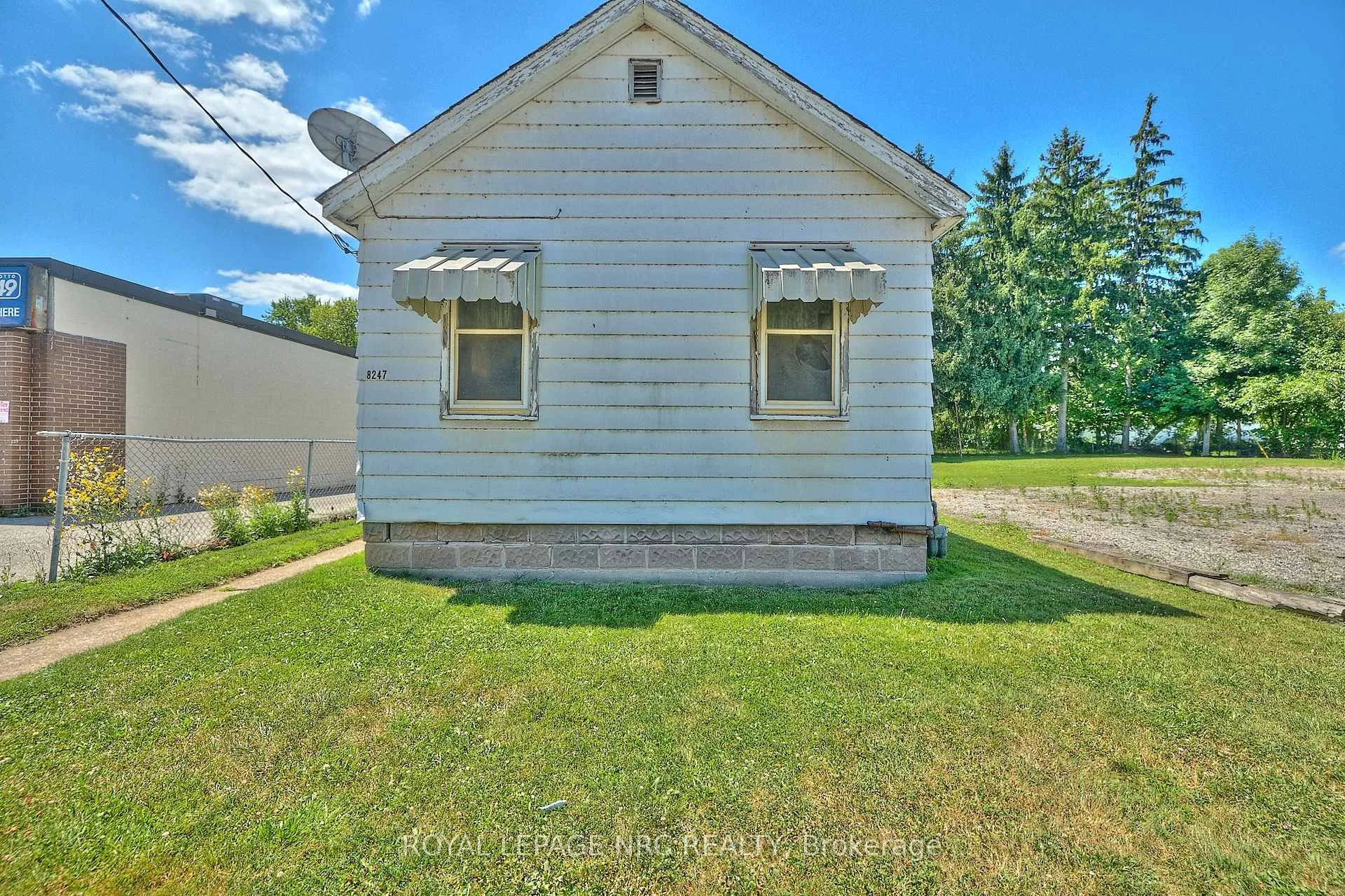 Photo 1 of 8247 Willoughby Drive, Niagara Falls, Chippawa — HOMEH