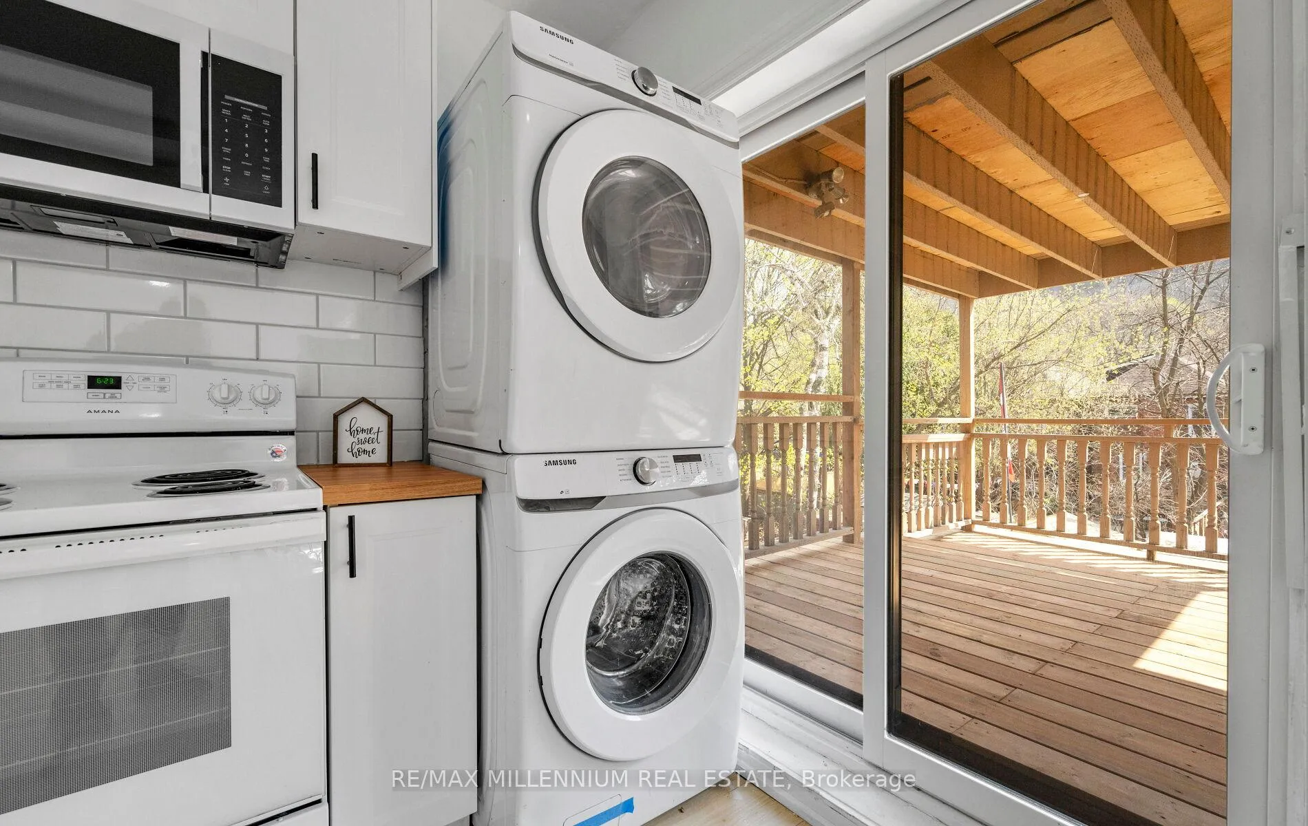 Photo 8 of 10 Rutherford Avenue, Hamilton, St. Clair — HOMEH