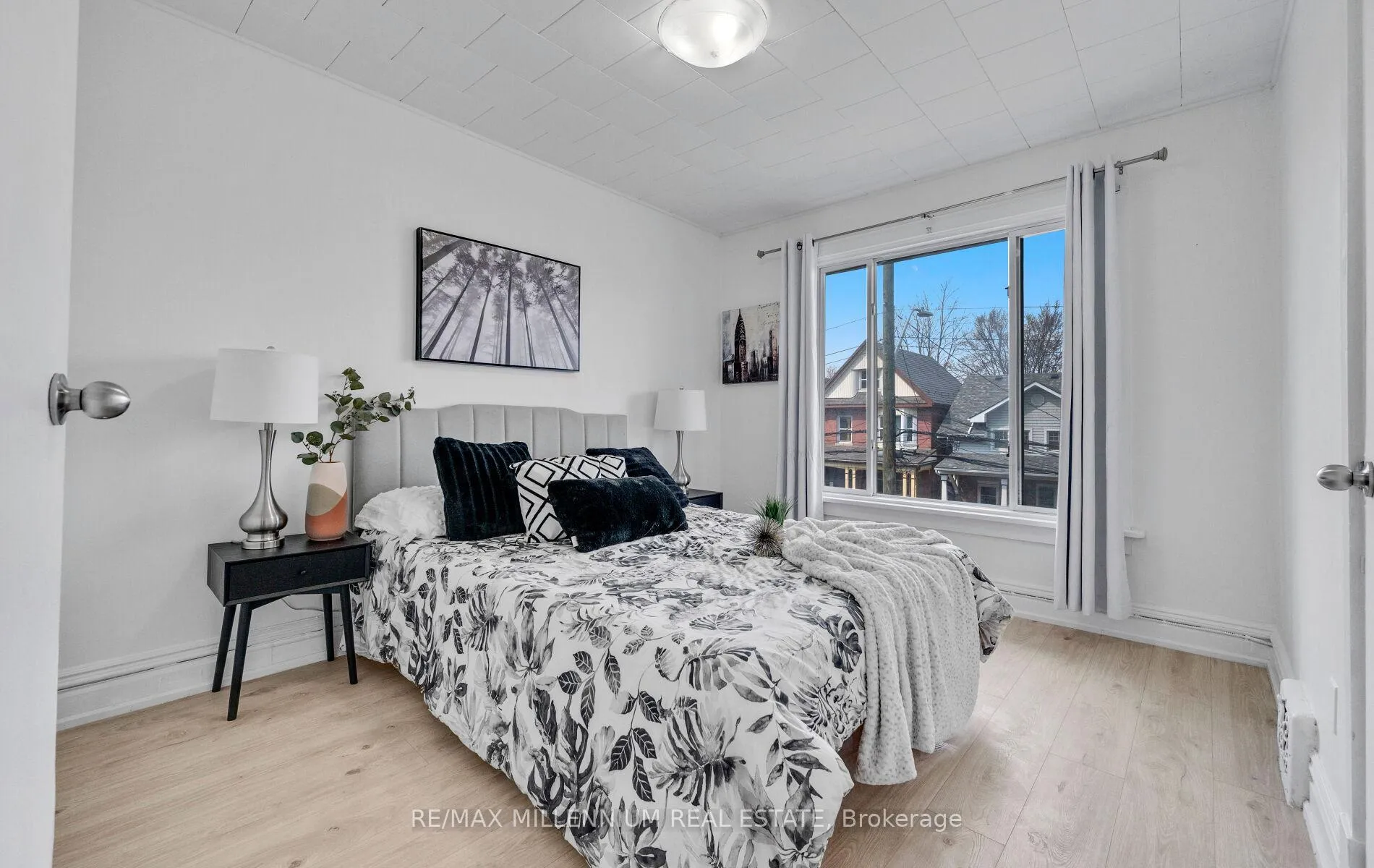 Photo 12 of 10 Rutherford Avenue, Hamilton, St. Clair — HOMEH