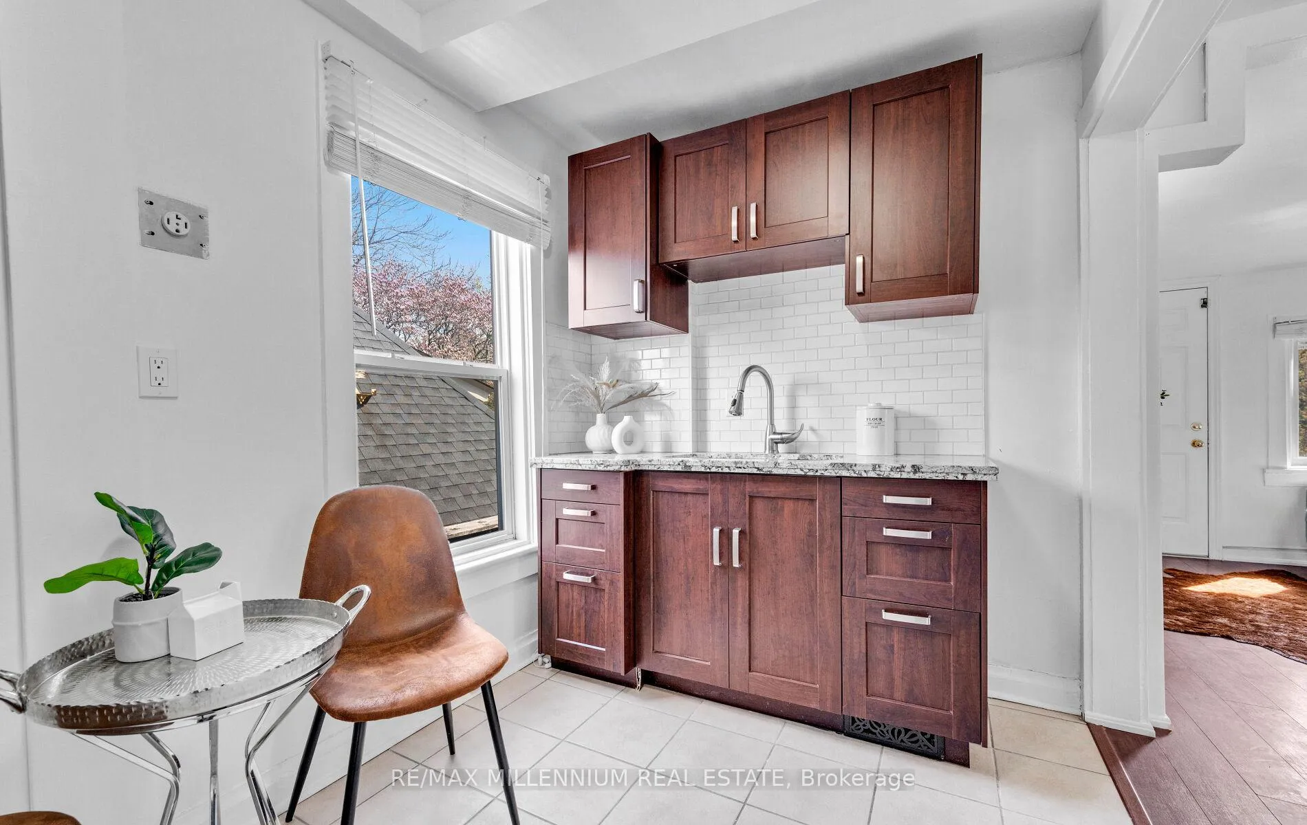 Photo 20 of 10 Rutherford Avenue, Hamilton, St. Clair — HOMEH