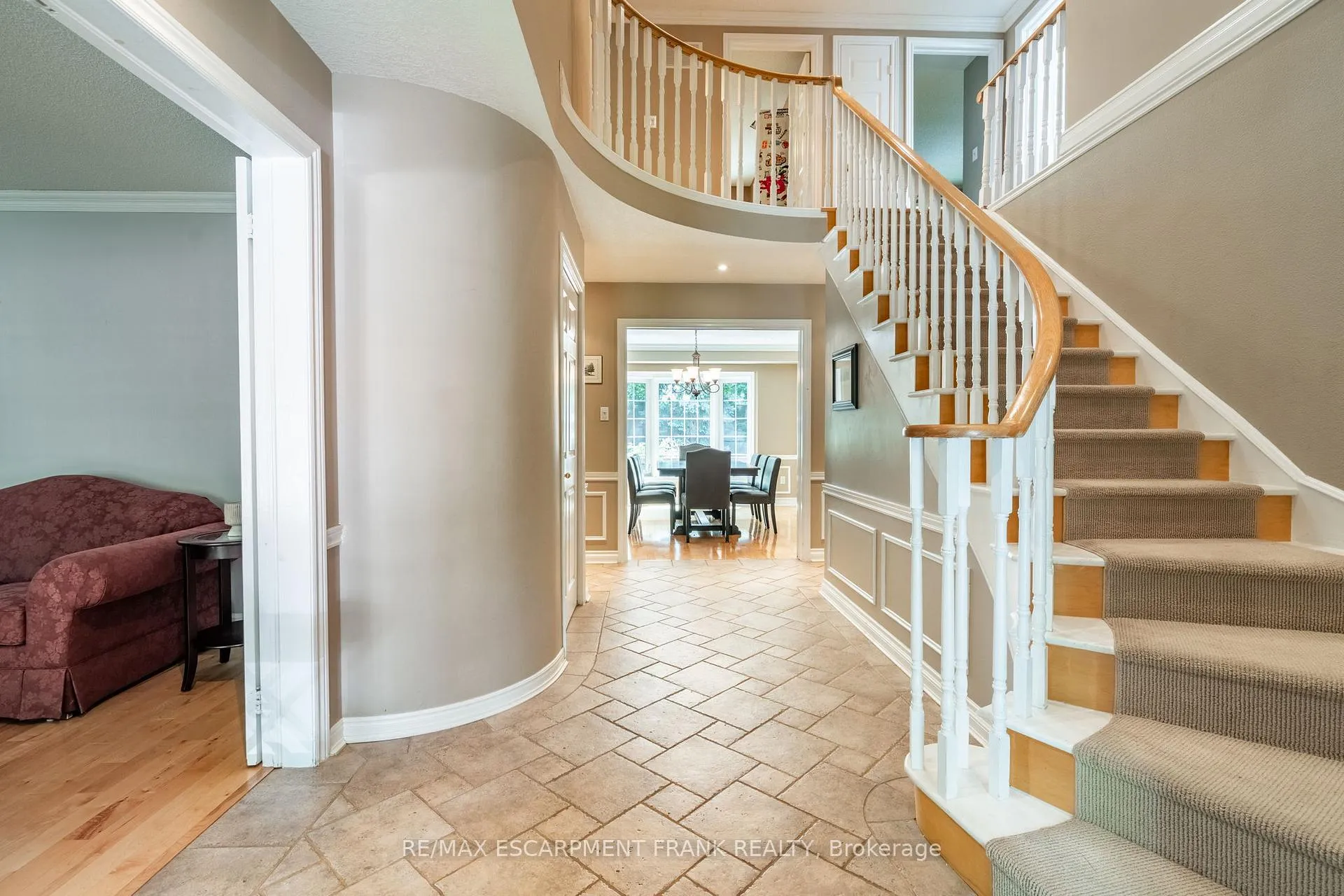 Photo 5 of 383 Devonshire Terrace, Hamilton, Ancaster — HOMEH