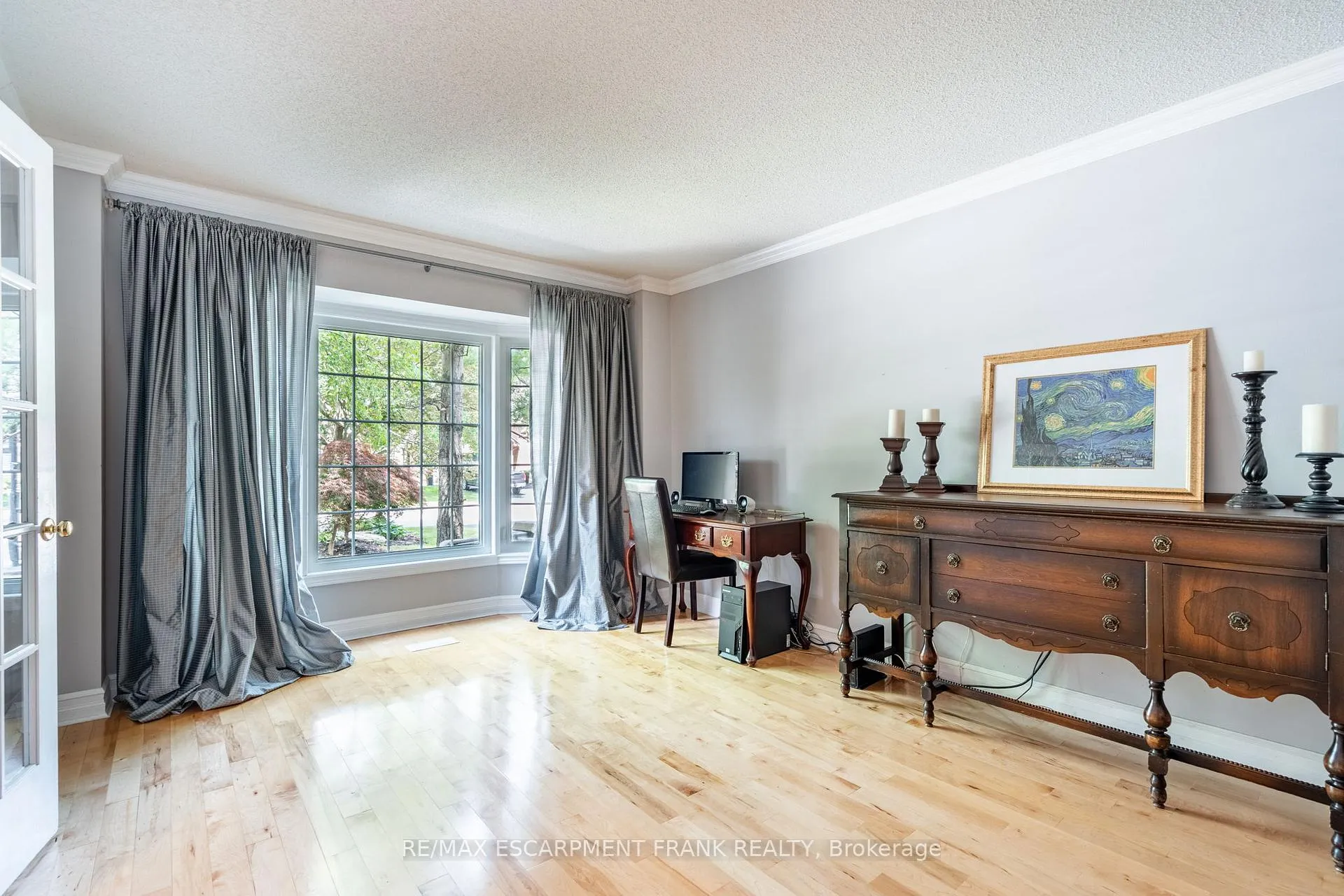 Photo 6 of 383 Devonshire Terrace, Hamilton, Ancaster — HOMEH