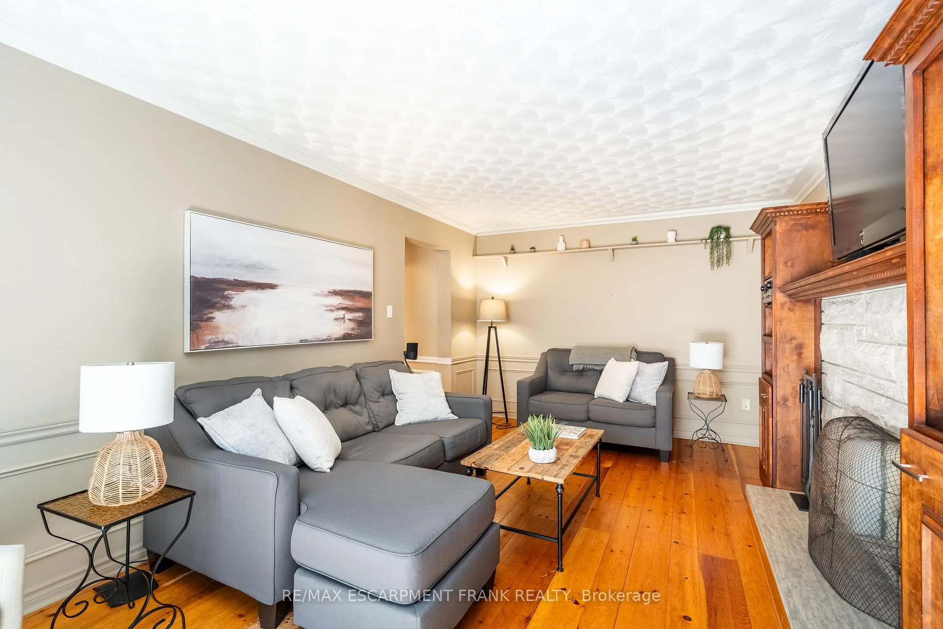 Photo 9 of 383 Devonshire Terrace, Hamilton, Ancaster — HOMEH