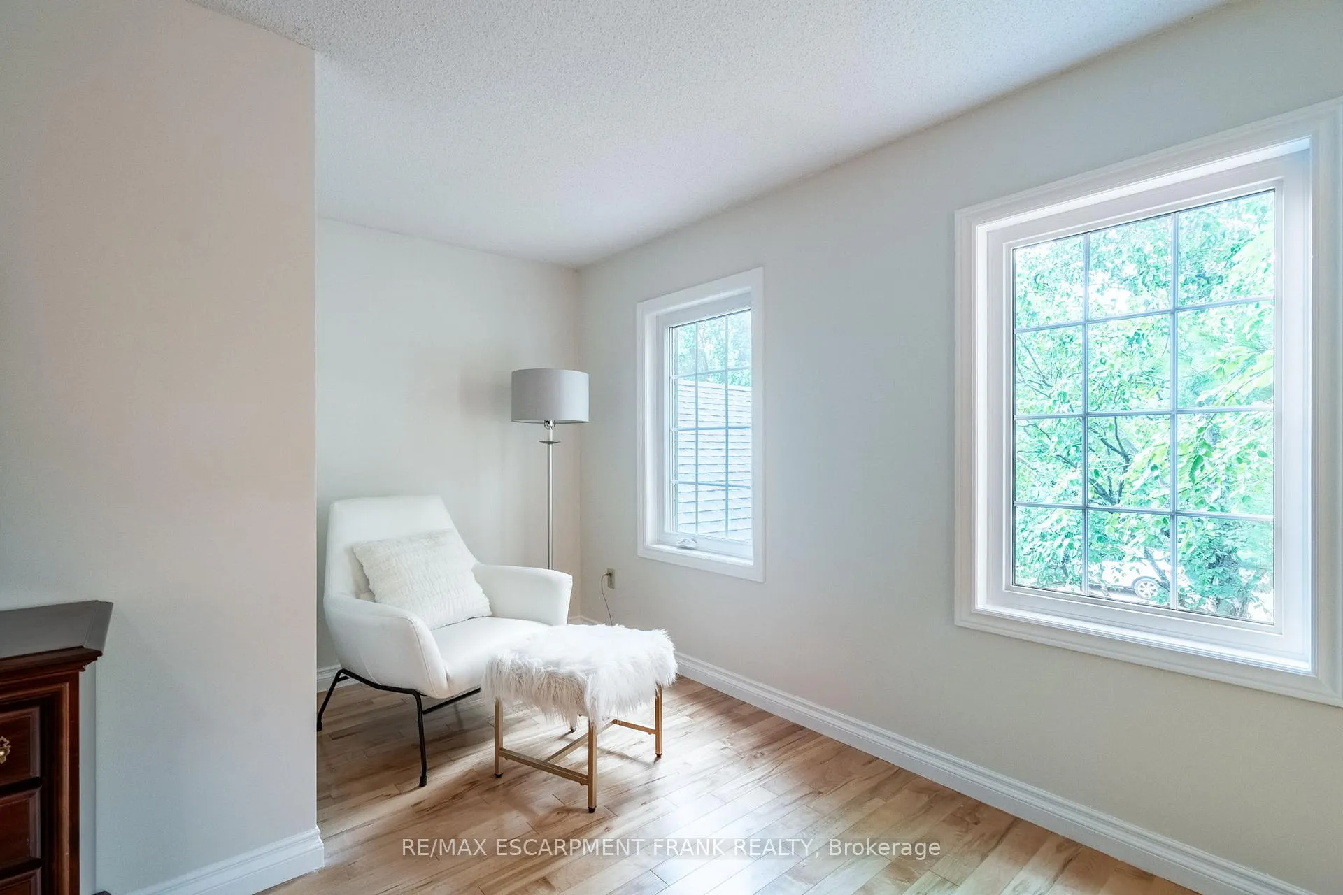 Photo 23 of 383 Devonshire Terrace, Hamilton, Ancaster — HOMEH