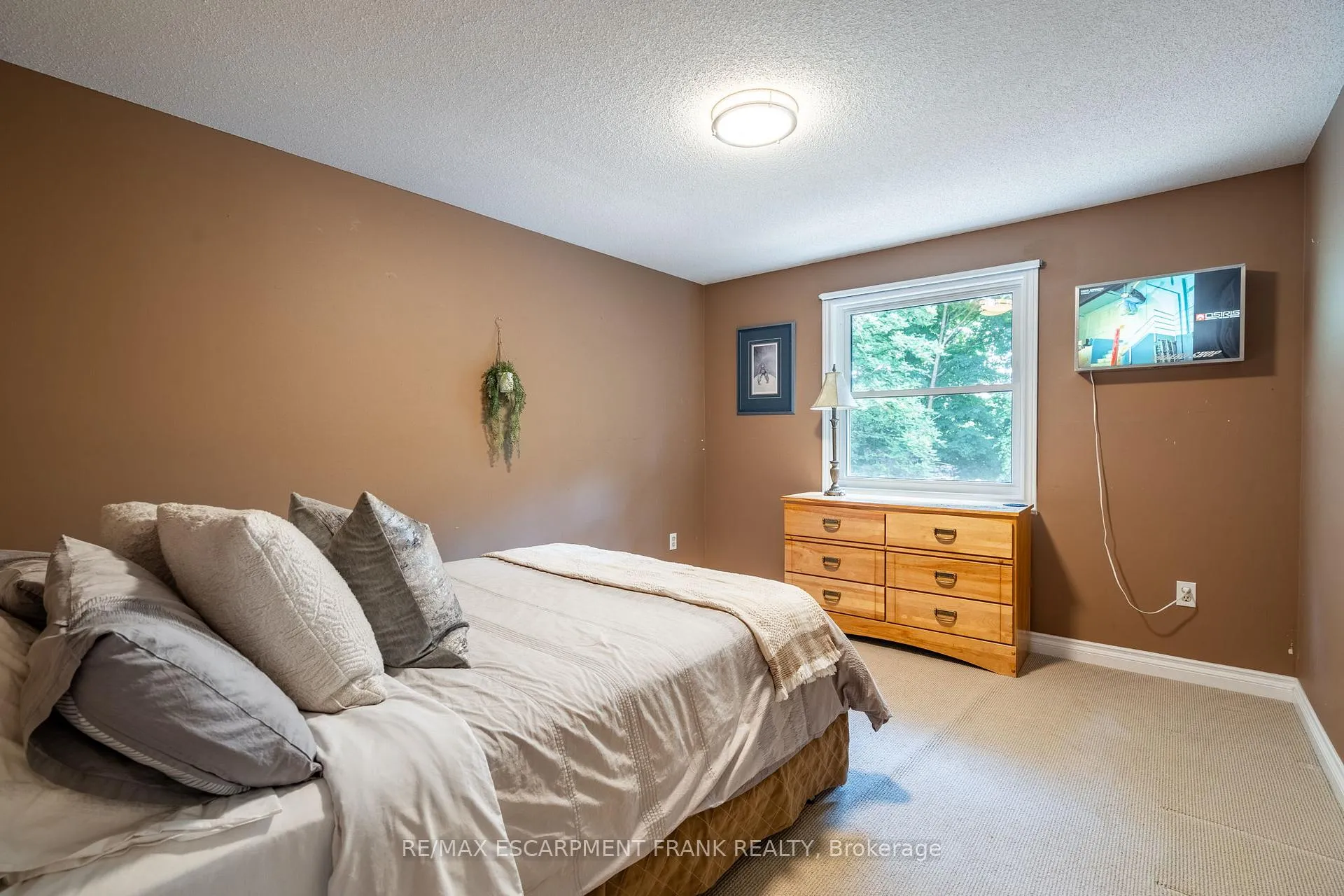 Photo 28 of 383 Devonshire Terrace, Hamilton, Ancaster — HOMEH