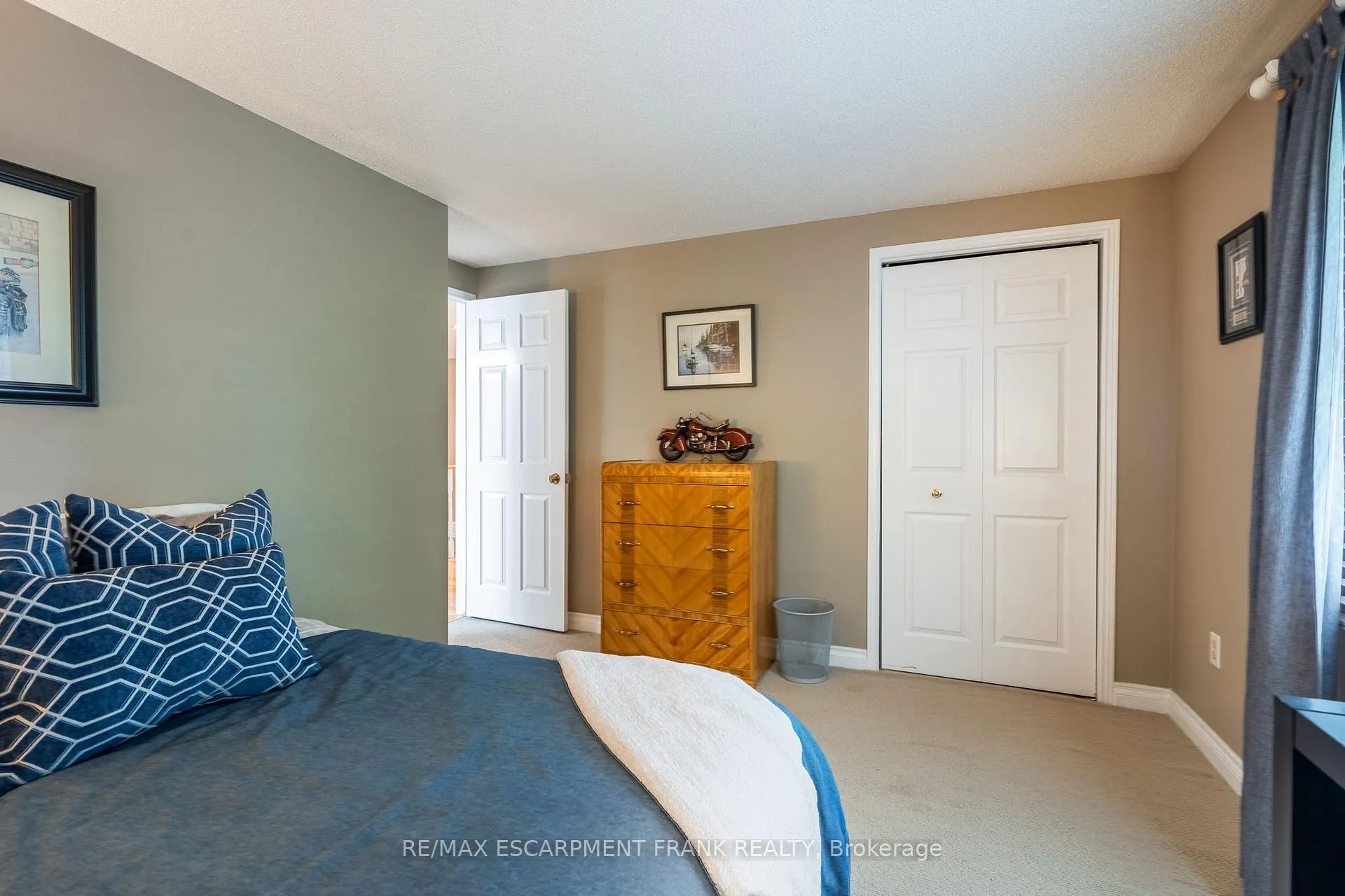 Photo 31 of 383 Devonshire Terrace, Hamilton, Ancaster — HOMEH