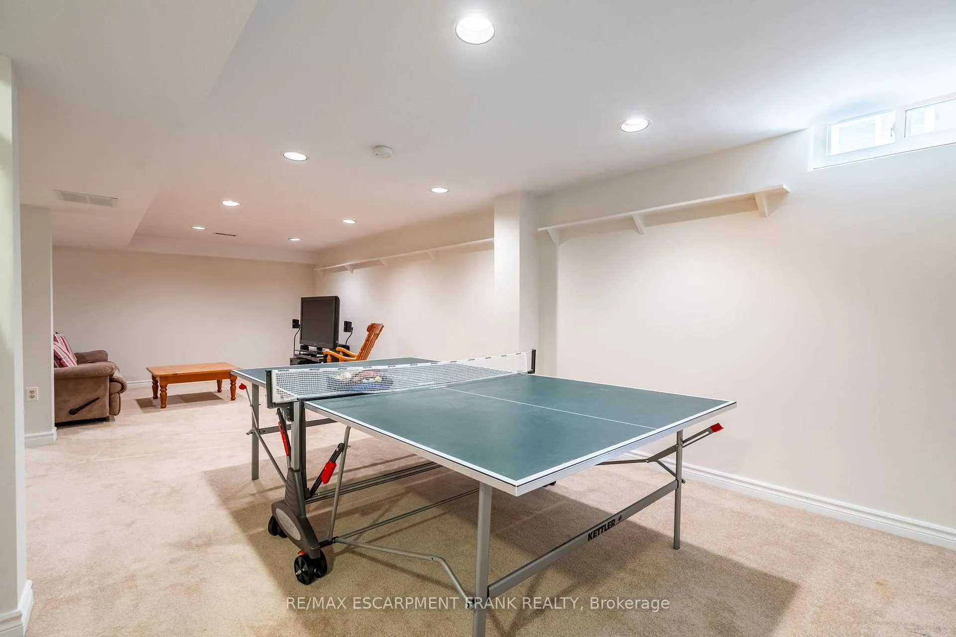 Photo 37 of 383 Devonshire Terrace, Hamilton, Ancaster — HOMEH