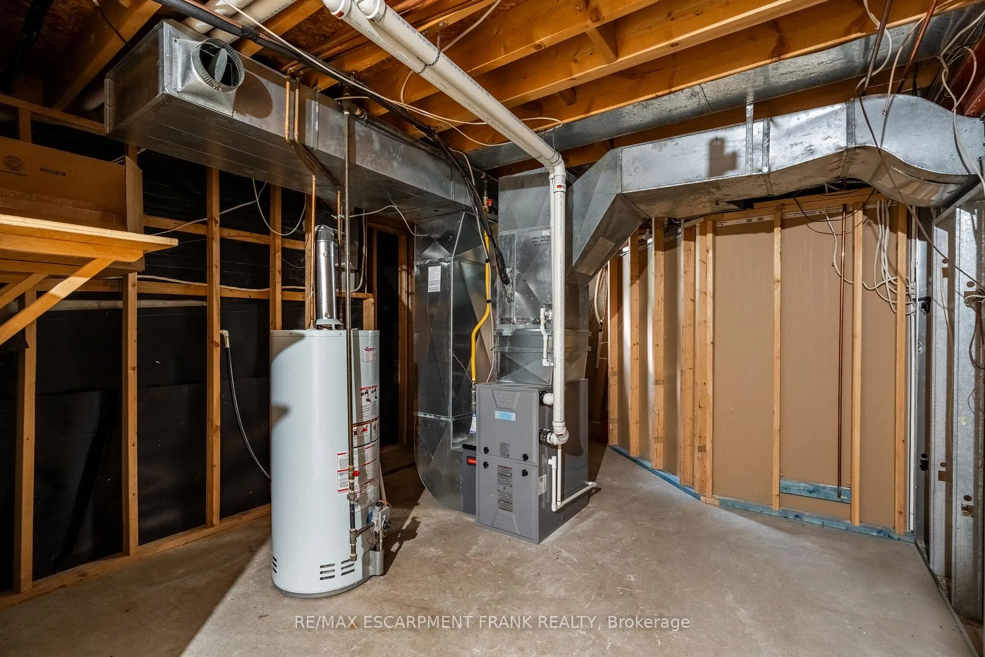 Photo 42 of 383 Devonshire Terrace, Hamilton, Ancaster — HOMEH