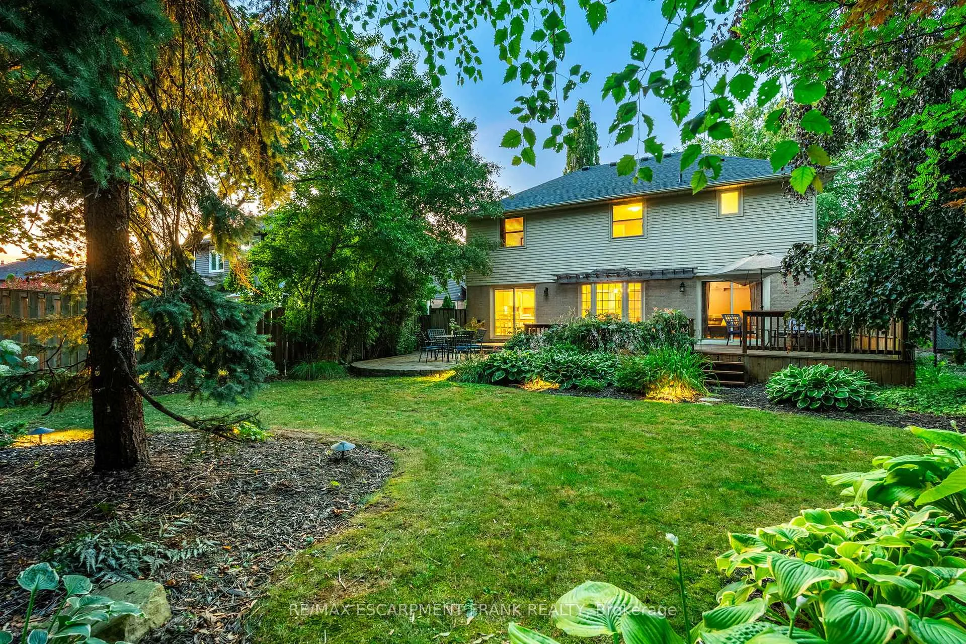 Photo 48 of 383 Devonshire Terrace, Hamilton, Ancaster — HOMEH