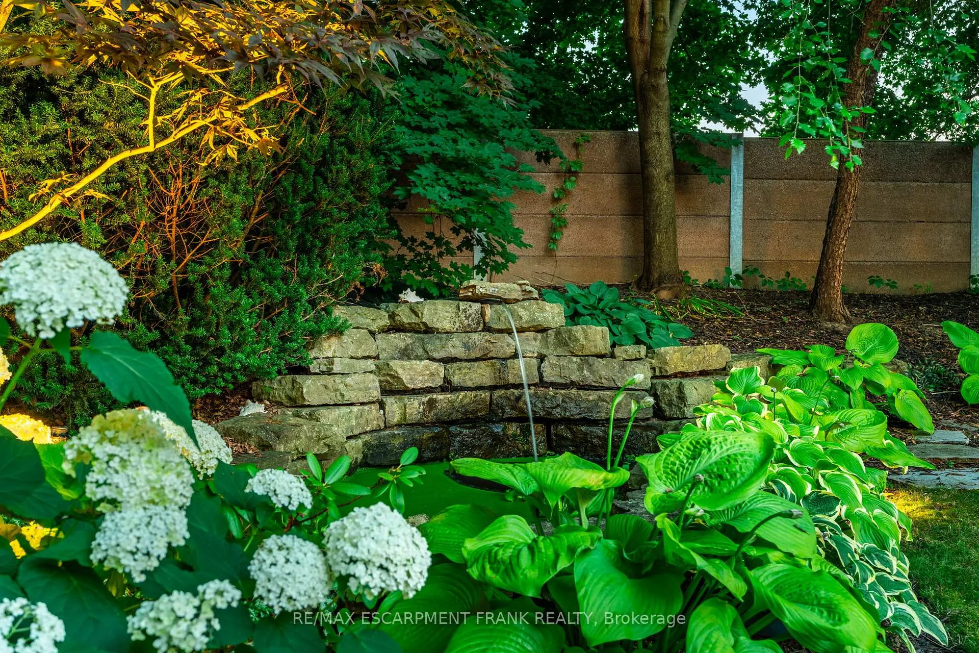 Photo 50 of 383 Devonshire Terrace, Hamilton, Ancaster — HOMEH