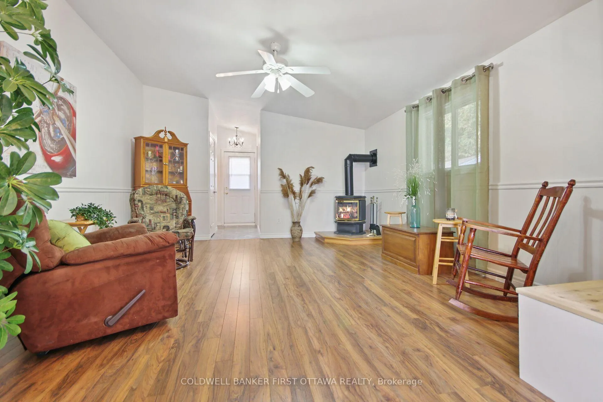 Photo 12 of 106 Laurier Street S, Casselman — HOMEH