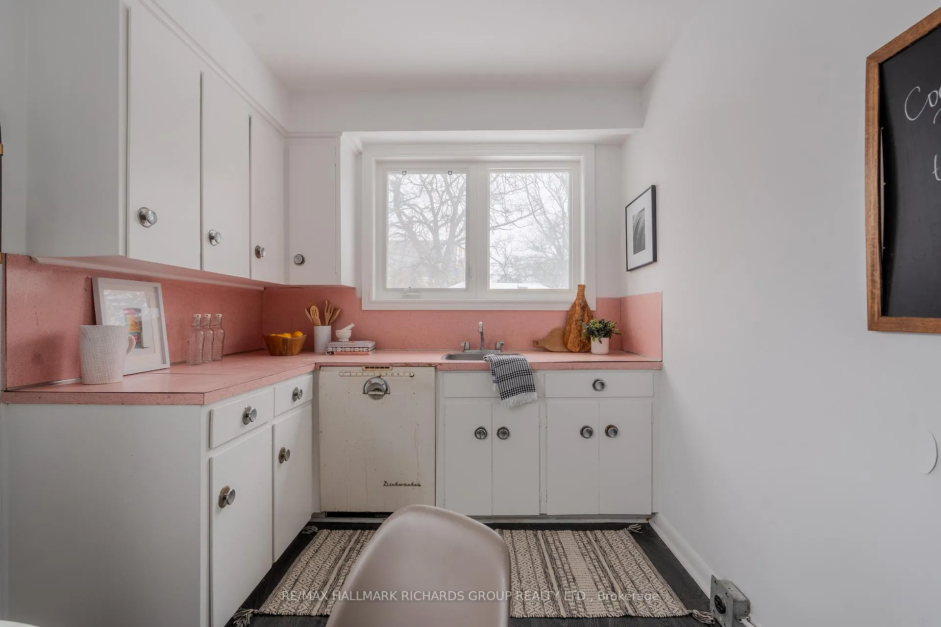 Photo 9 of 35 Swanwick Avenue, Toronto, East End-Danforth — HOMEH