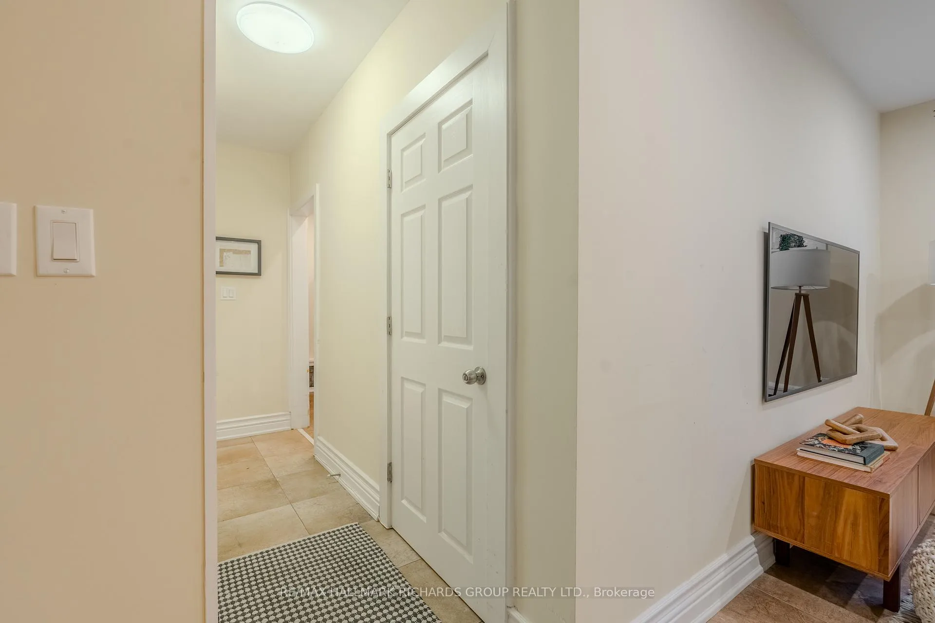 Photo 15 of 35 Swanwick Avenue, Toronto, East End-Danforth — HOMEH