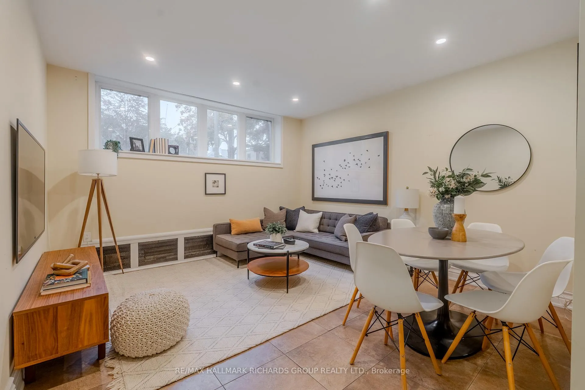Photo 16 of 35 Swanwick Avenue, Toronto, East End-Danforth — HOMEH