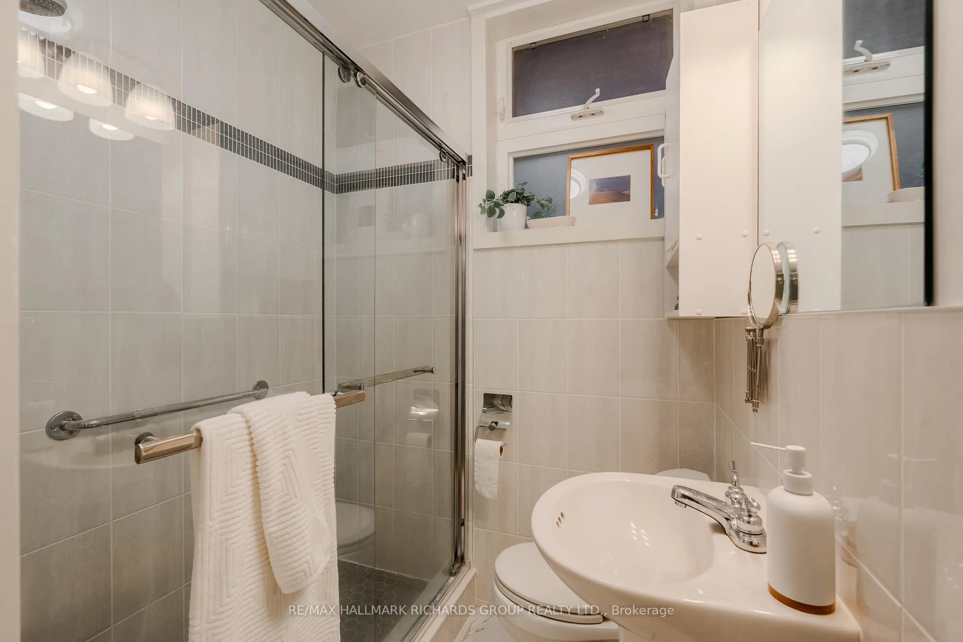 Photo 24 of 35 Swanwick Avenue, Toronto, East End-Danforth — HOMEH