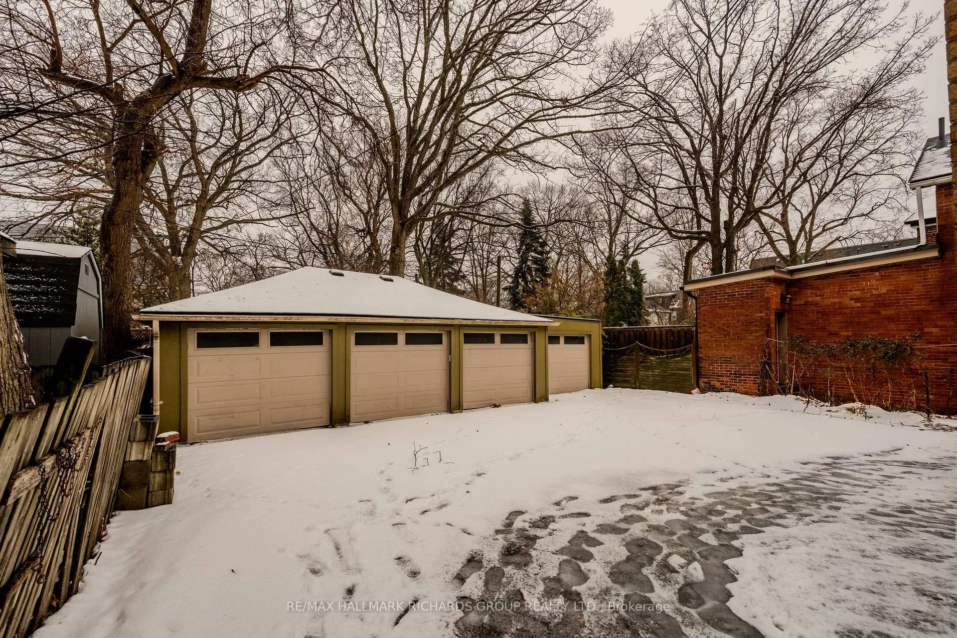 Photo 25 of 35 Swanwick Avenue, Toronto, East End-Danforth — HOMEH