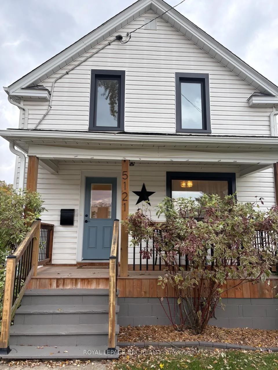 Photo 3 of 5121 Fourth Avenue, Niagara Falls, Cherrywood — HOMEH