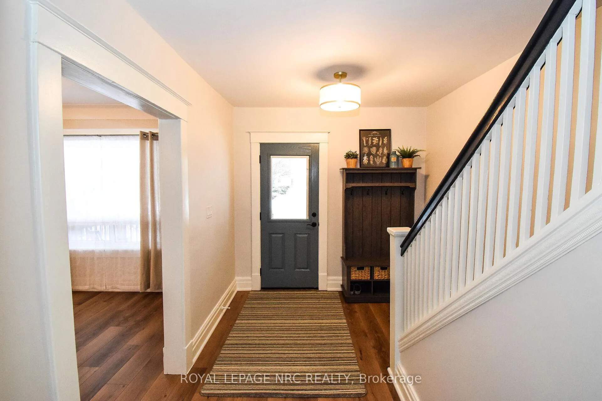 Photo 6 of 5121 Fourth Avenue, Niagara Falls, Cherrywood — HOMEH