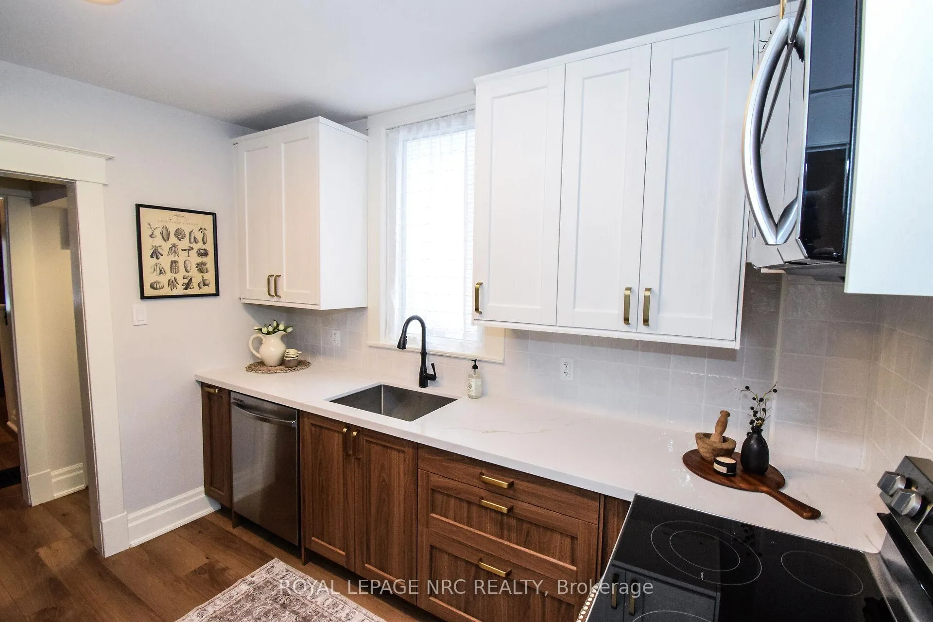 Photo 18 of 5121 Fourth Avenue, Niagara Falls, Cherrywood — HOMEH