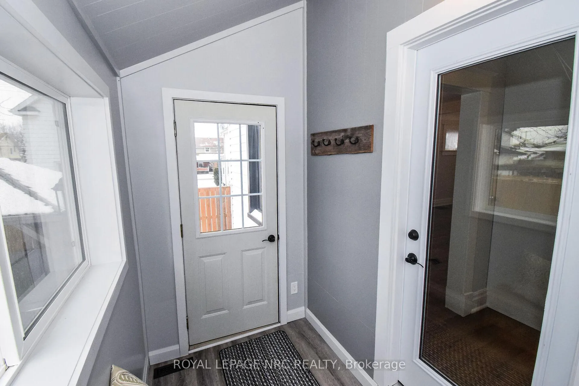 Photo 22 of 5121 Fourth Avenue, Niagara Falls, Cherrywood — HOMEH
