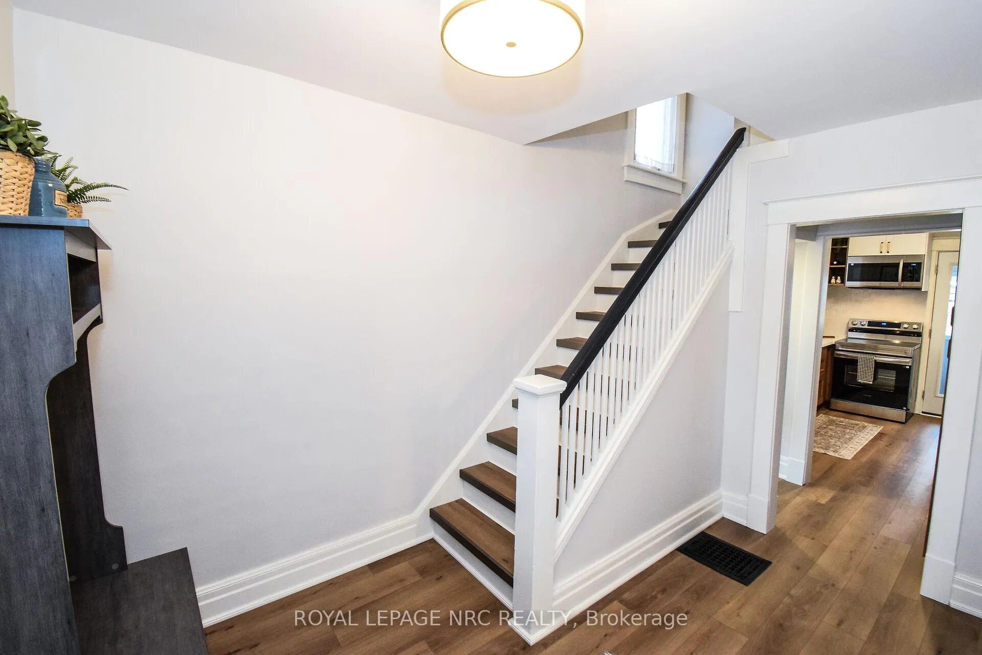 Photo 24 of 5121 Fourth Avenue, Niagara Falls, Cherrywood — HOMEH