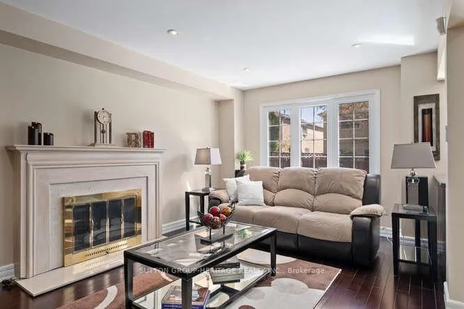 Photo 14 of 629 Foxwood Trail, Pickering, Amberlea — HOMEH