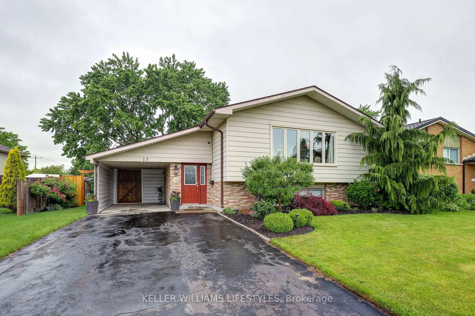 Photo 2 of 17 Sharpe Drive, Strathroy-Caradoc, SW — HOMEH