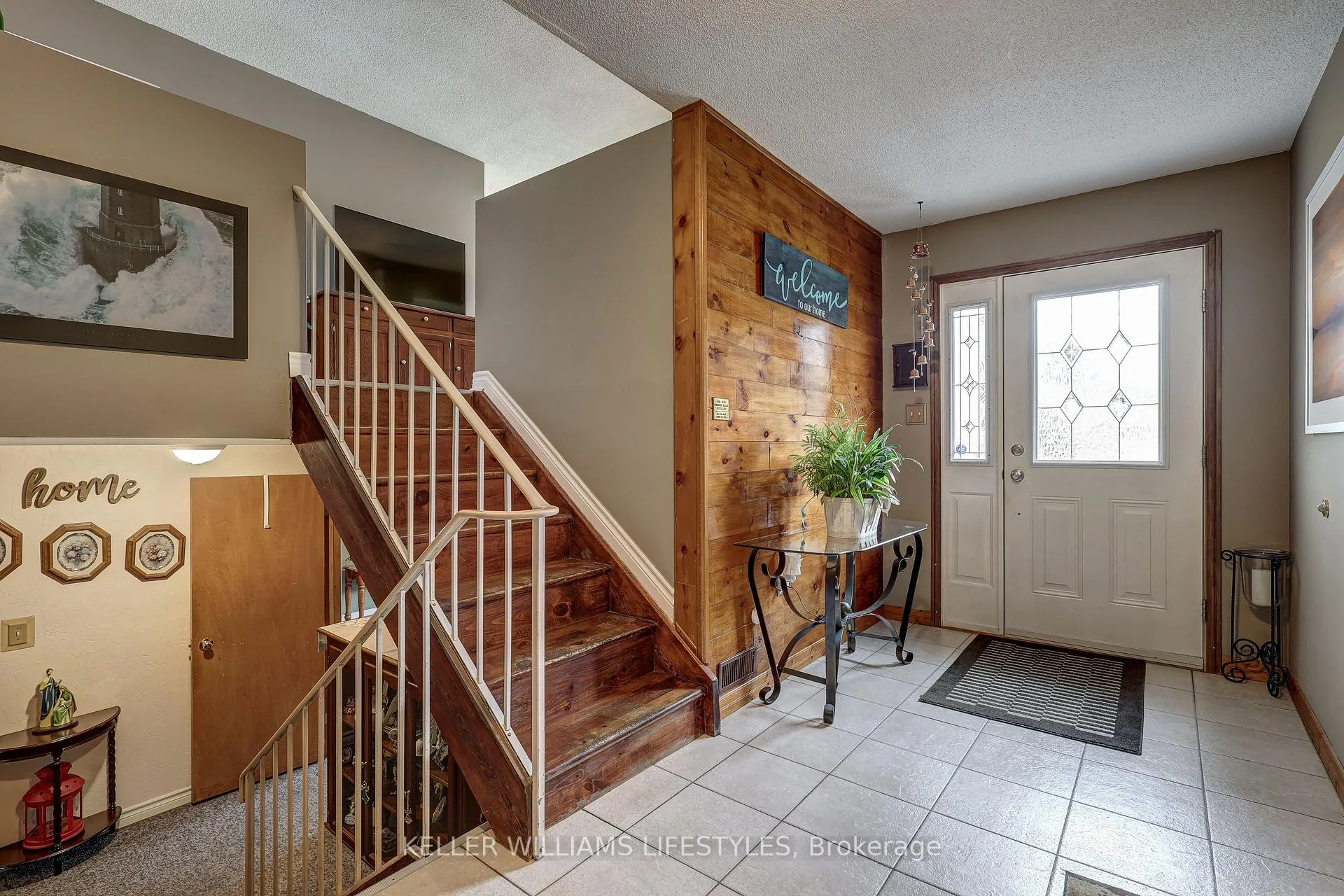 Photo 5 of 17 Sharpe Drive, Strathroy-Caradoc, SW — HOMEH