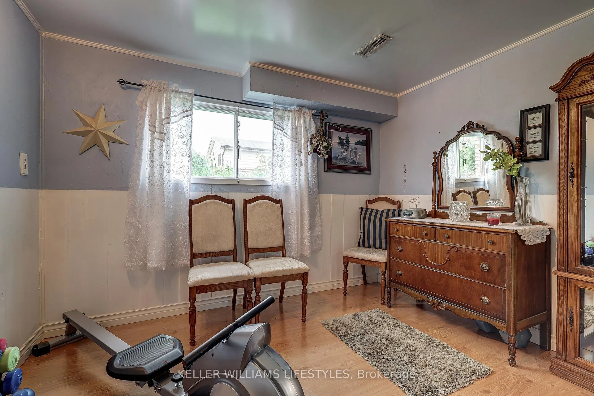 Photo 32 of 17 Sharpe Drive, Strathroy-Caradoc, SW — HOMEH