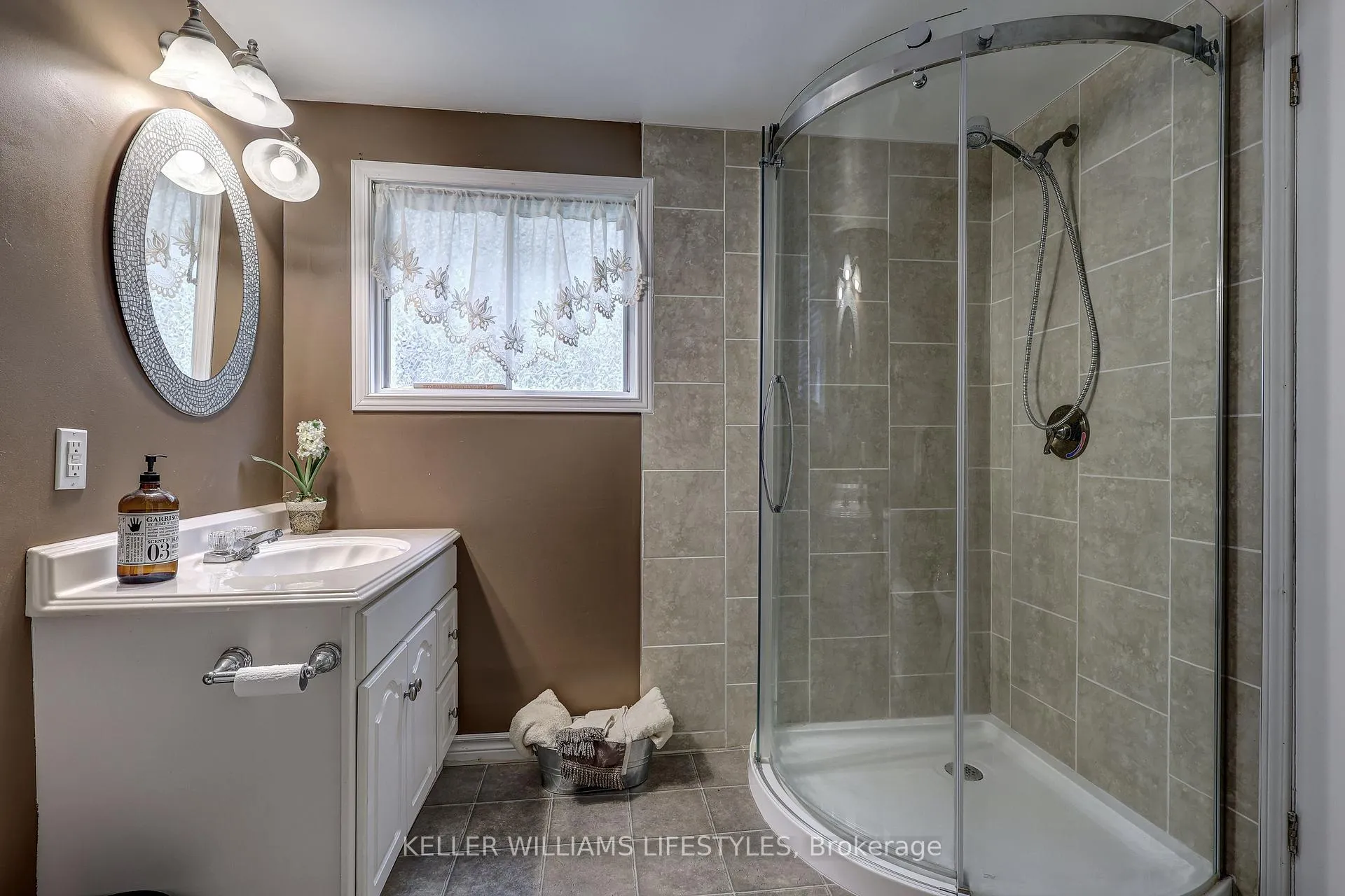 Photo 35 of 17 Sharpe Drive, Strathroy-Caradoc, SW — HOMEH