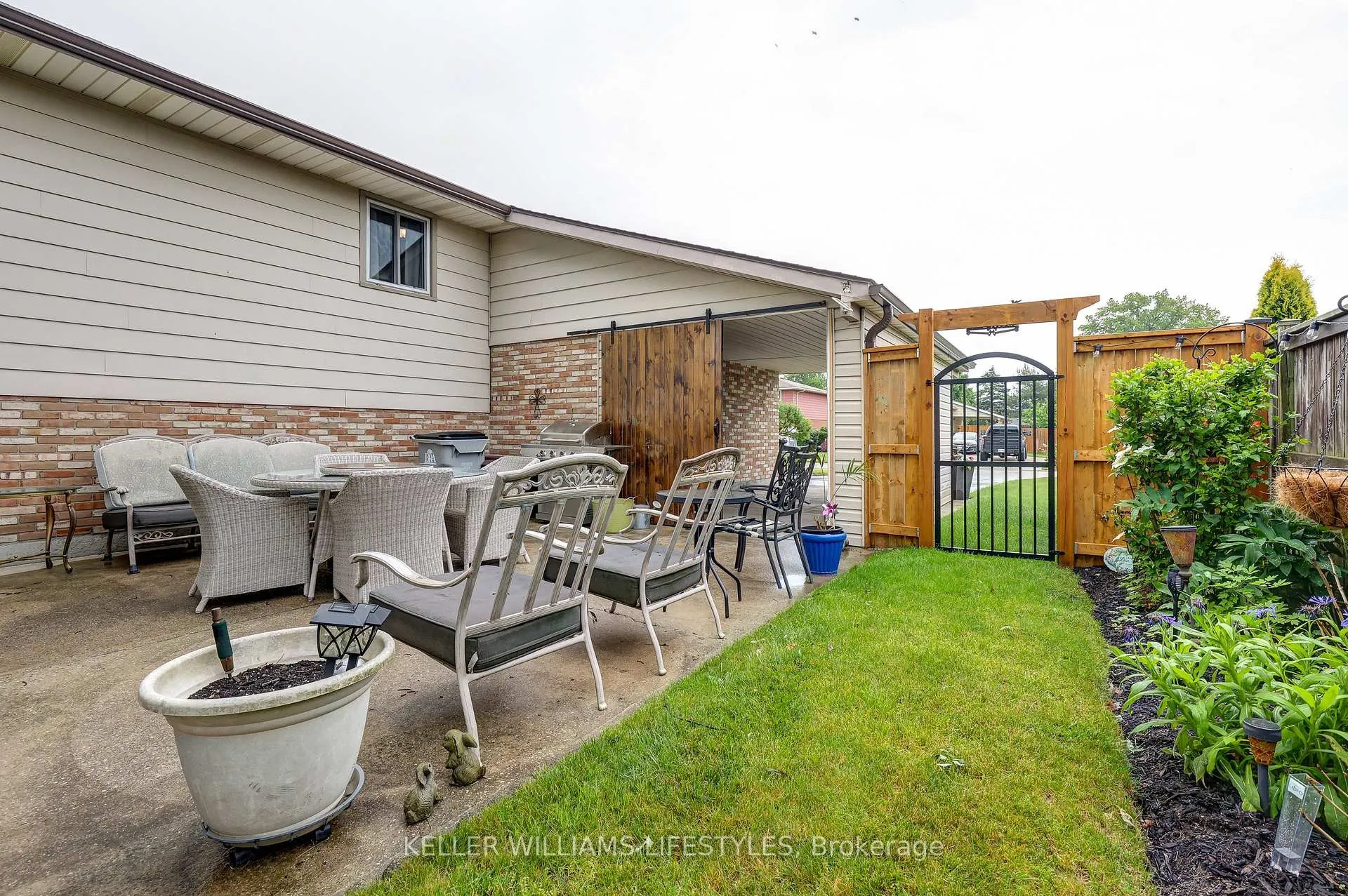 Photo 39 of 17 Sharpe Drive, Strathroy-Caradoc, SW — HOMEH