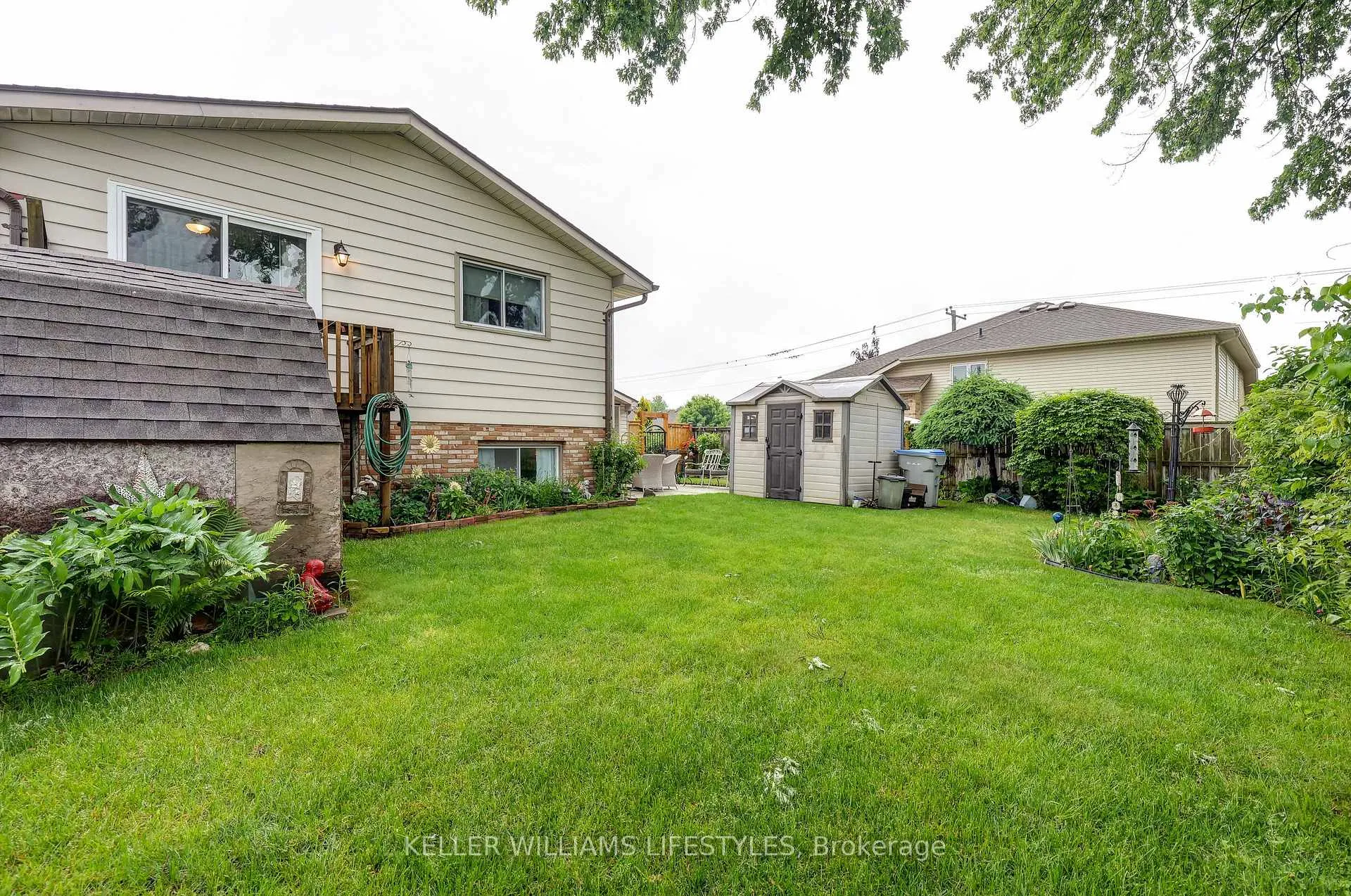 Photo 42 of 17 Sharpe Drive, Strathroy-Caradoc, SW — HOMEH