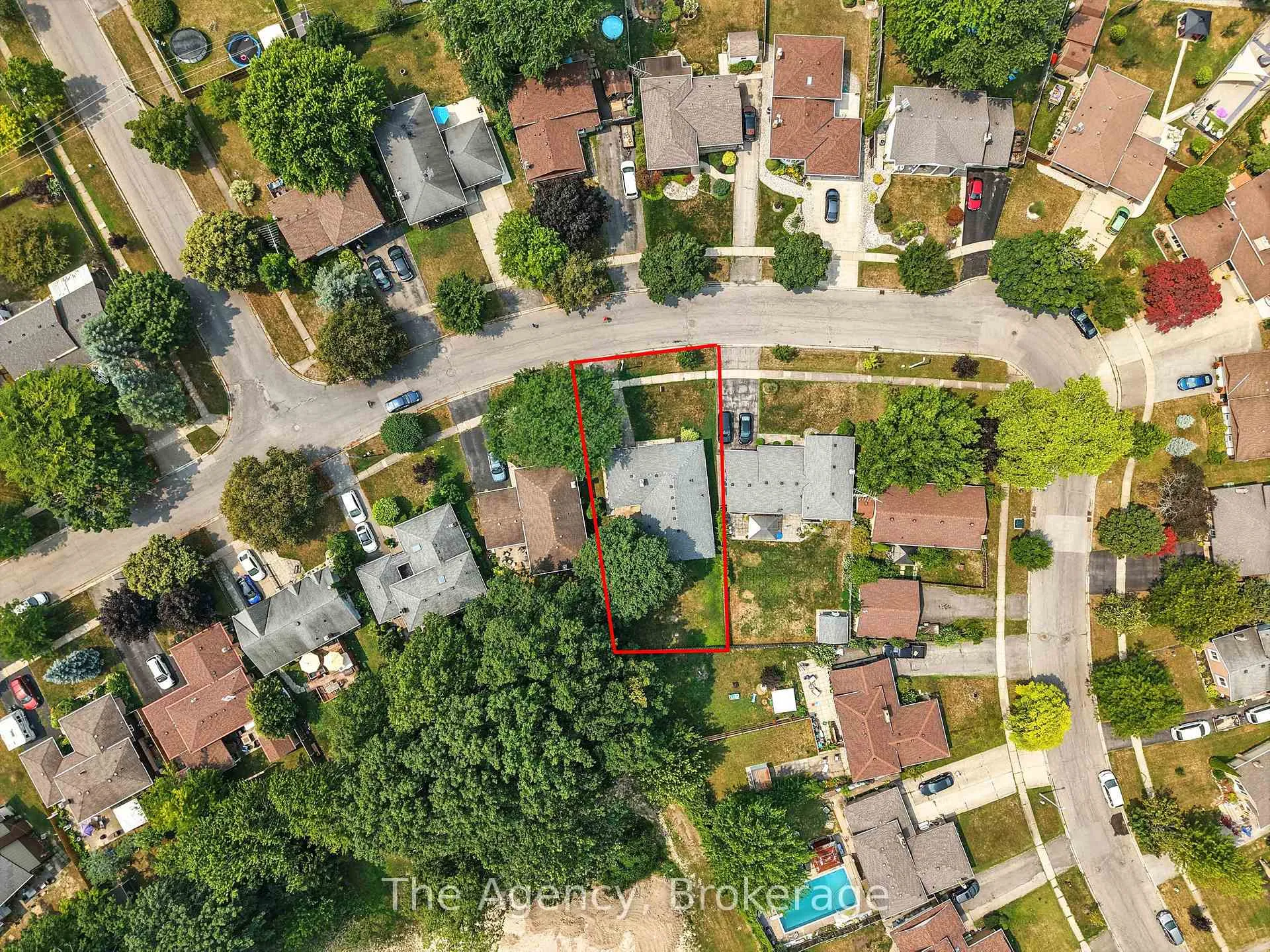 Photo 42 of 32 Royal Oak Drive, Welland, N. Welland — HOMEH