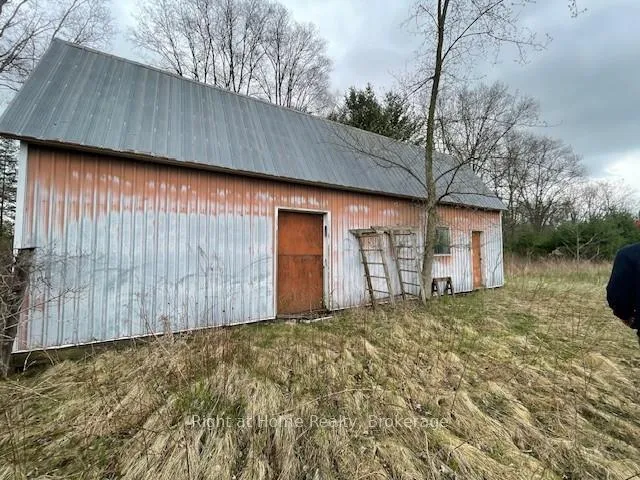 Photo 8 of 106 Second Concession, Brant, Burford — HOMEH