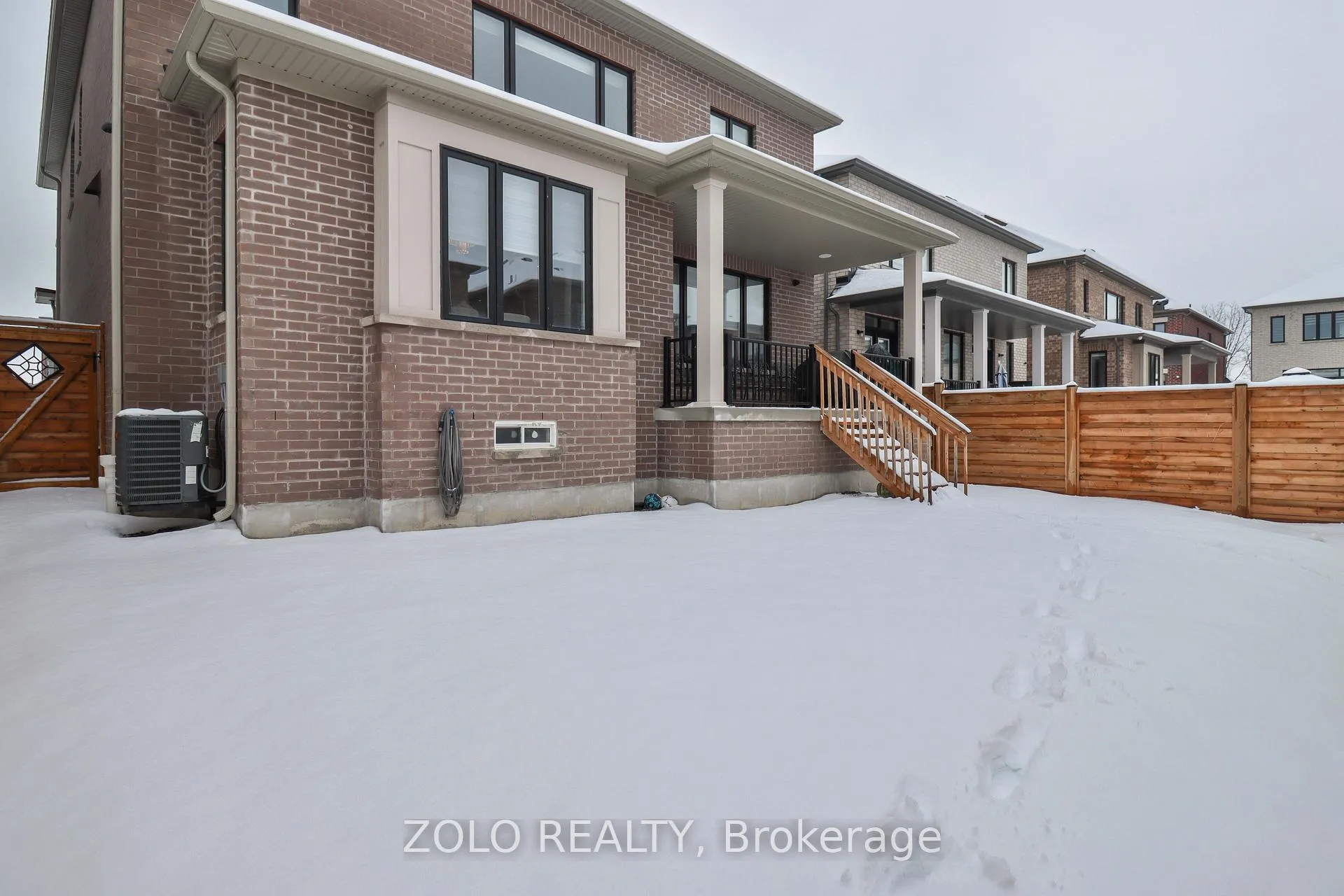 Photo 4 of 70 Stilton Avenue, Vaughan, Kleinburg — HOMEH