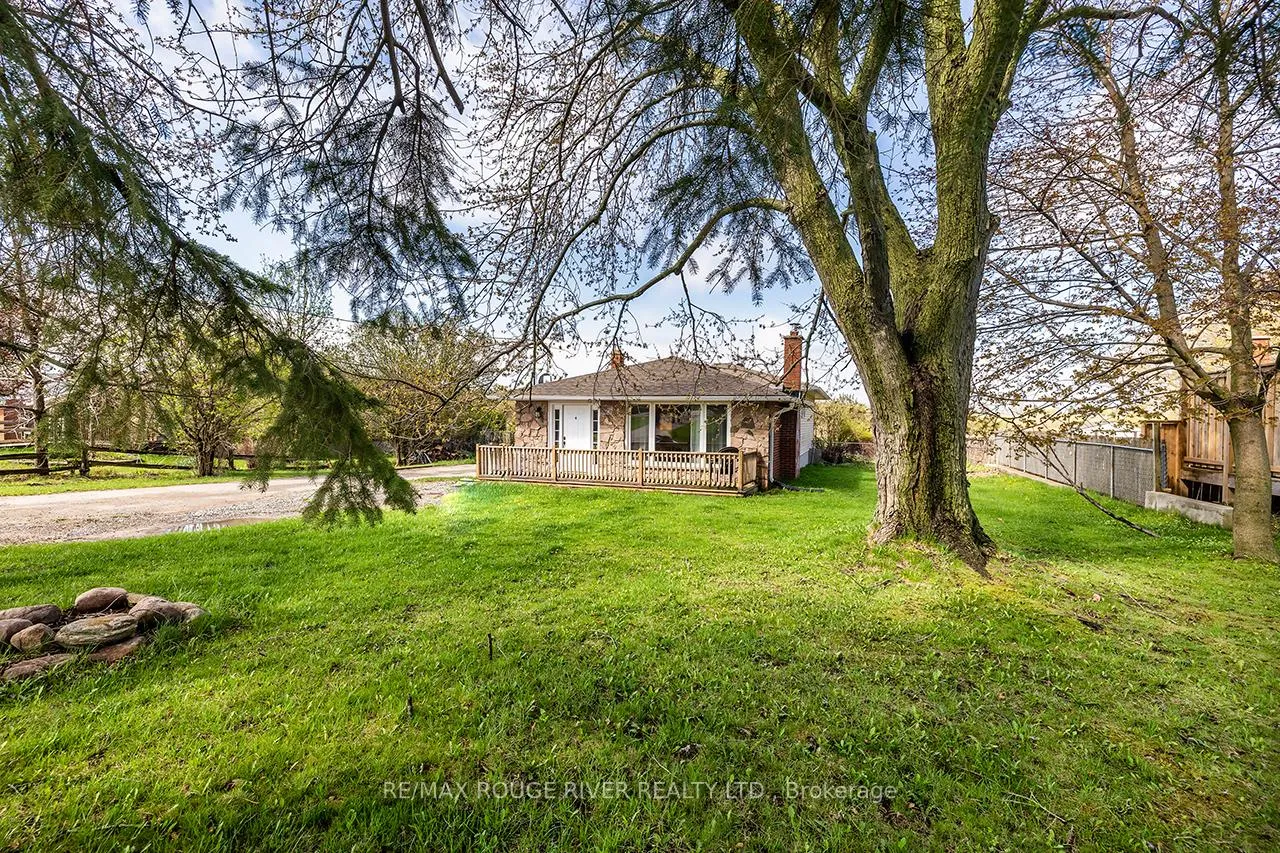 Photo 4 of 746 Durham Regional 17 Road, Clarington, Newcastle — HOMEH
