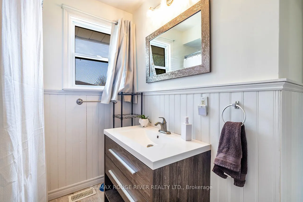 Photo 23 of 746 Durham Regional 17 Road, Clarington, Newcastle — HOMEH