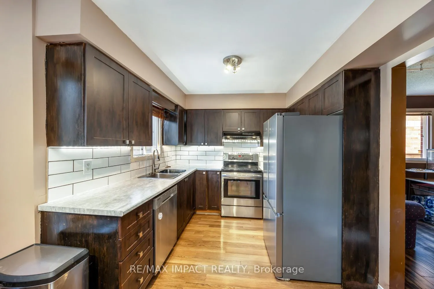 Photo 10 of 319 Sandringham Drive, Clarington, Courtice — HOMEH