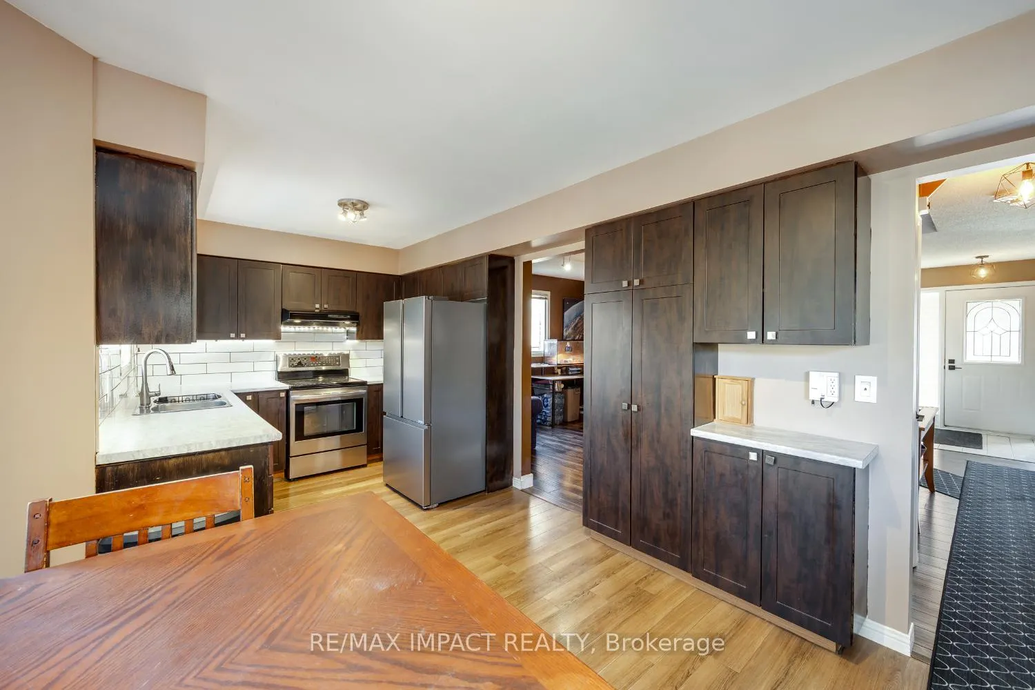 Photo 11 of 319 Sandringham Drive, Clarington, Courtice — HOMEH