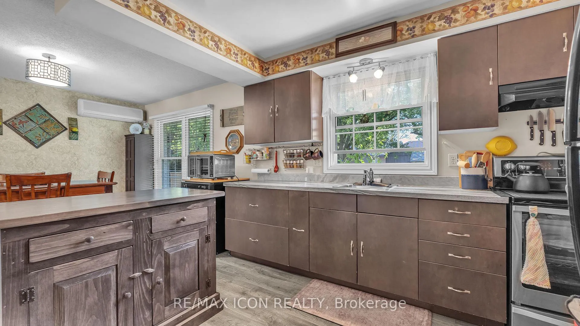 Photo 9 of 189 Bethany Street N, North Middlesex, Parkhill — HOMEH