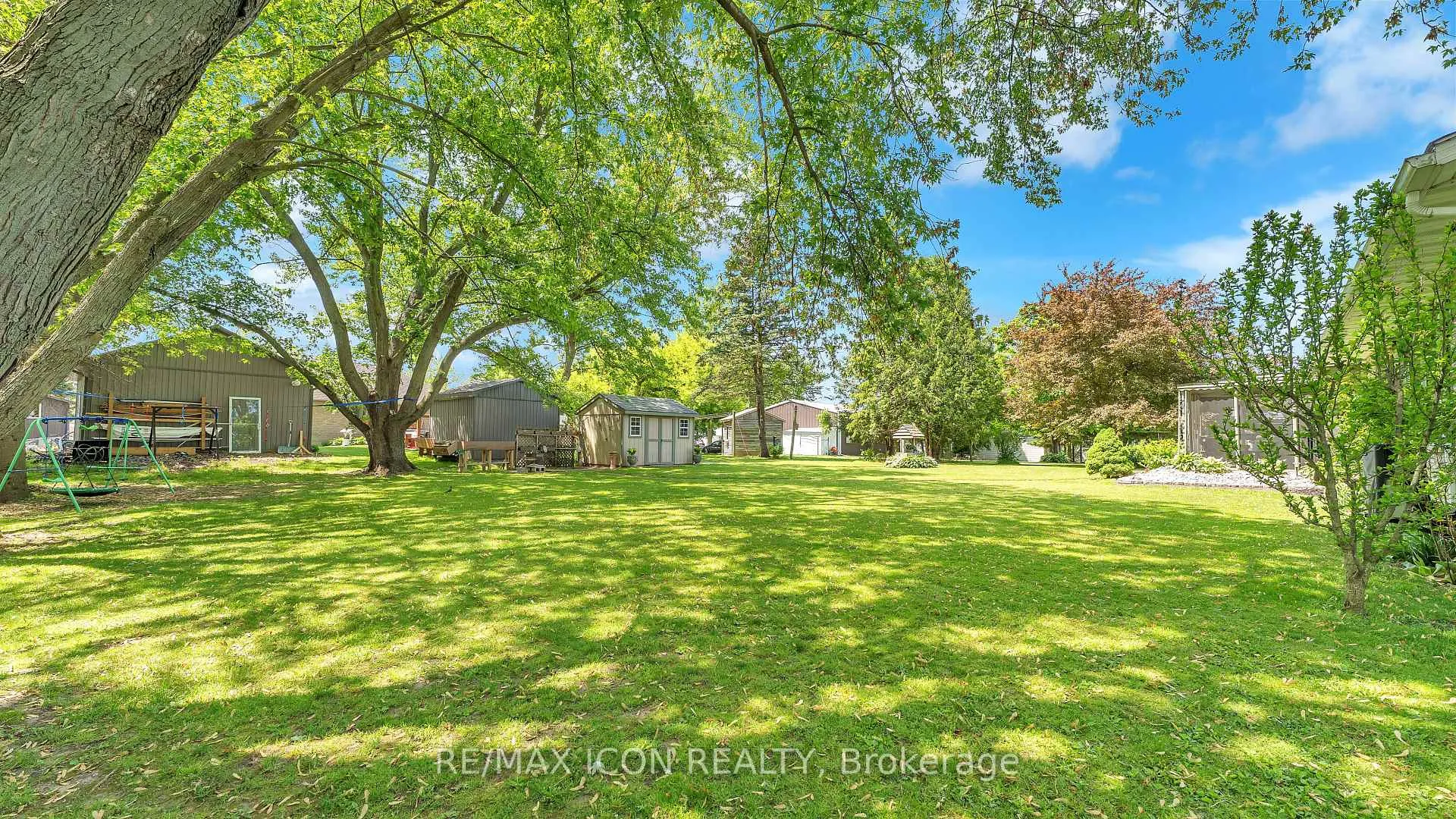Photo 32 of 189 Bethany Street N, North Middlesex, Parkhill — HOMEH