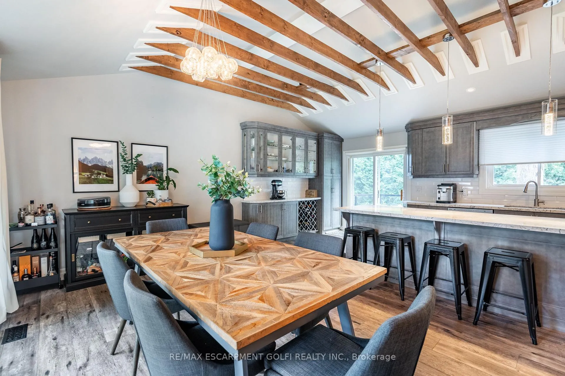 Photo 5 of 324 Parkside Drive, Hamilton, Waterdown — HOMEH